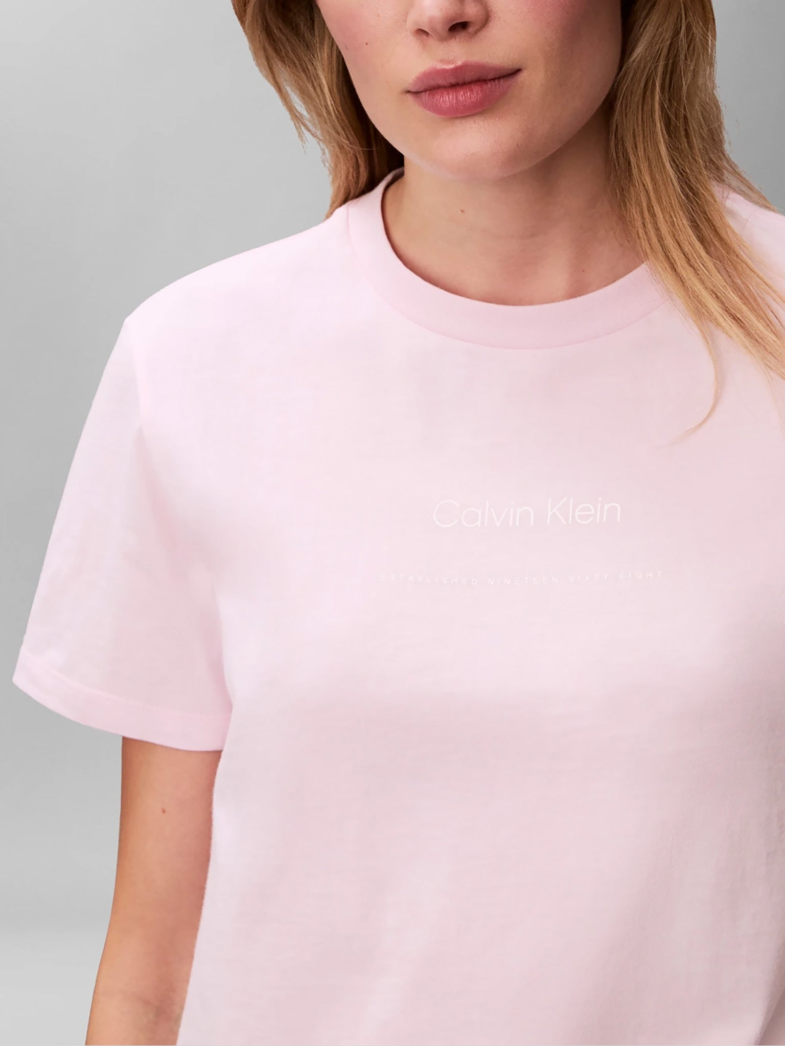 Γυναικείο t-shirt SS MULTI LOGO CLASSIC TEE LV047C811G8Z6 | LV047C811G8Z6