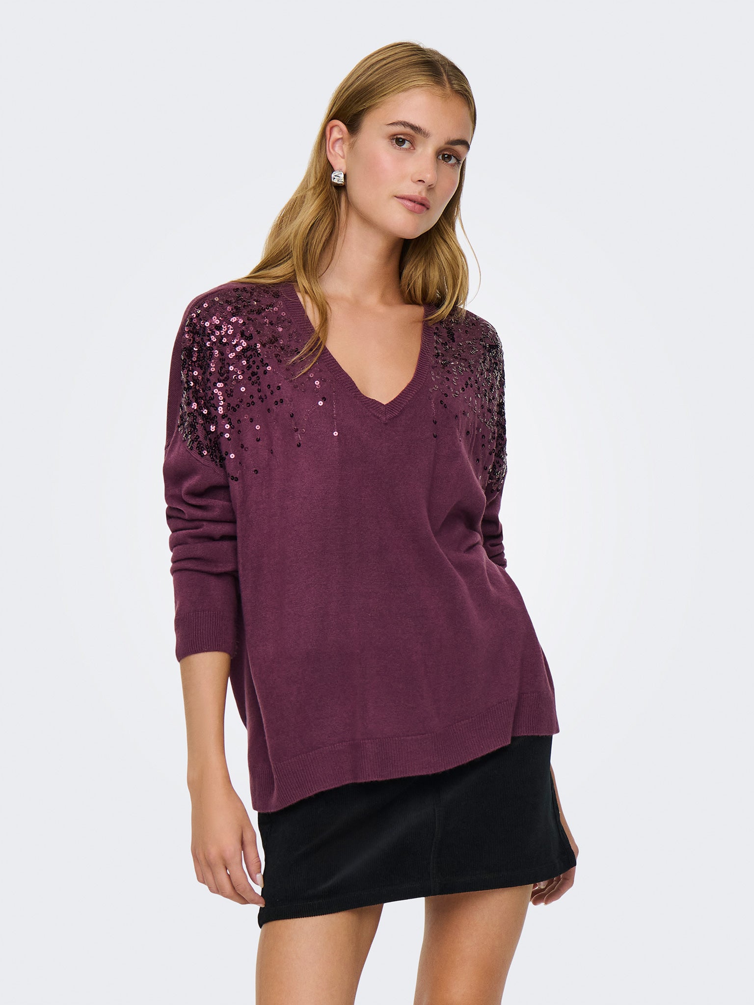 Γυναικεία μπλούζα πλεκτή ONLSTARRY LS SEQUIN BOXY V-NECK KNT 15359241 | 15359241