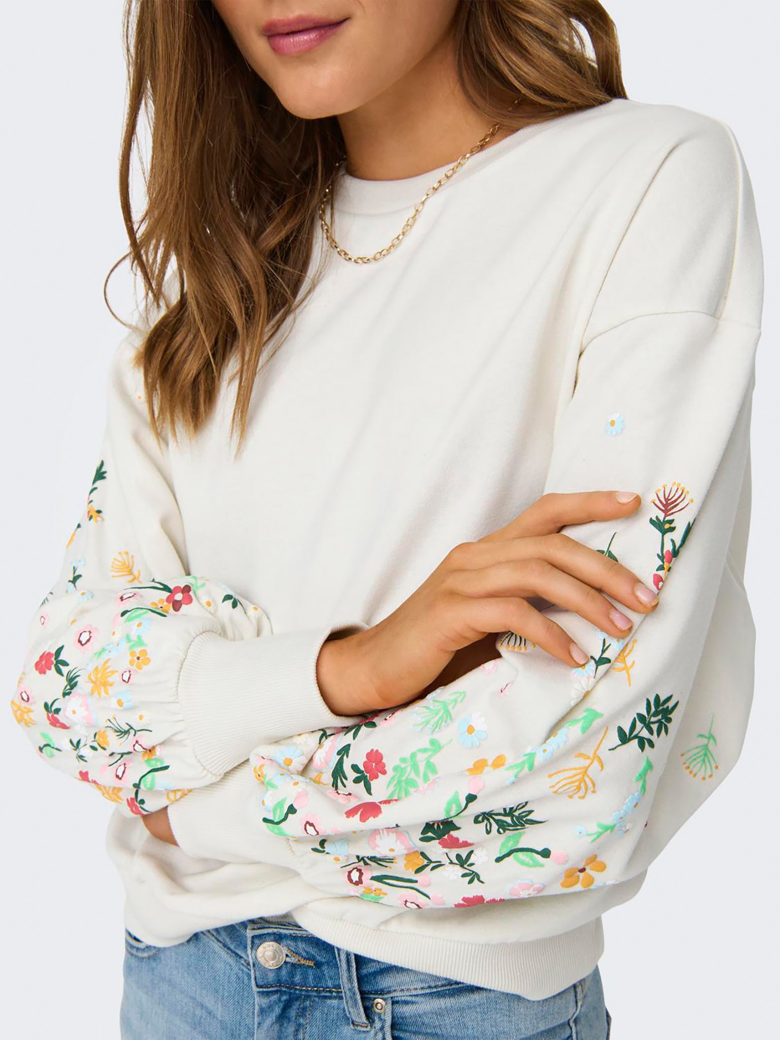Γυναικεία μπλούζα φούτερ ONLBROOKE L/S O-NECK FLOWER SWT NOOS 15216364 | 15216364