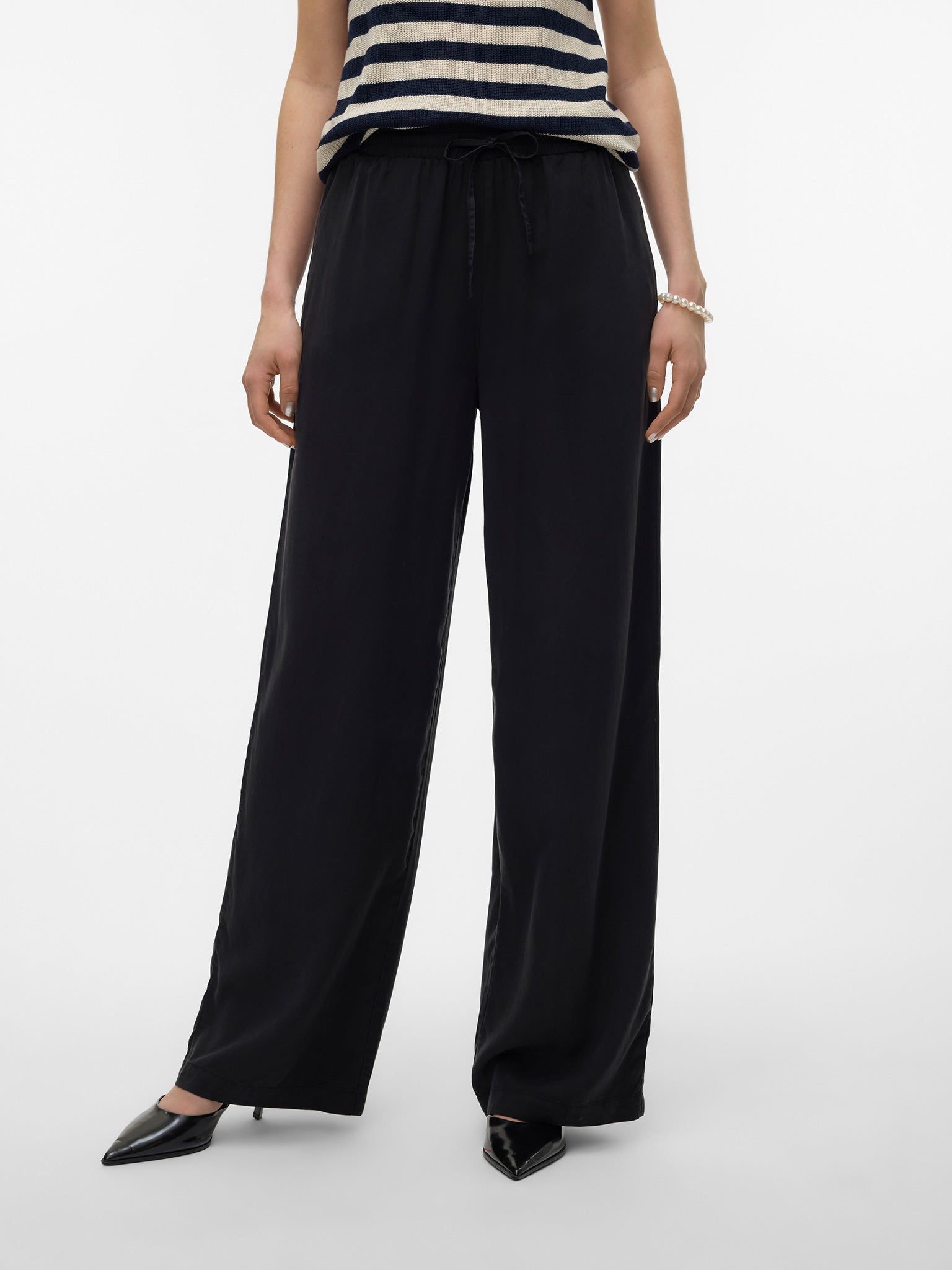 Γυναικεία παντελόνα φαρδύ VMBREE HW LONG LOOSE TENCEL PANTS 10304898 | 10304898
