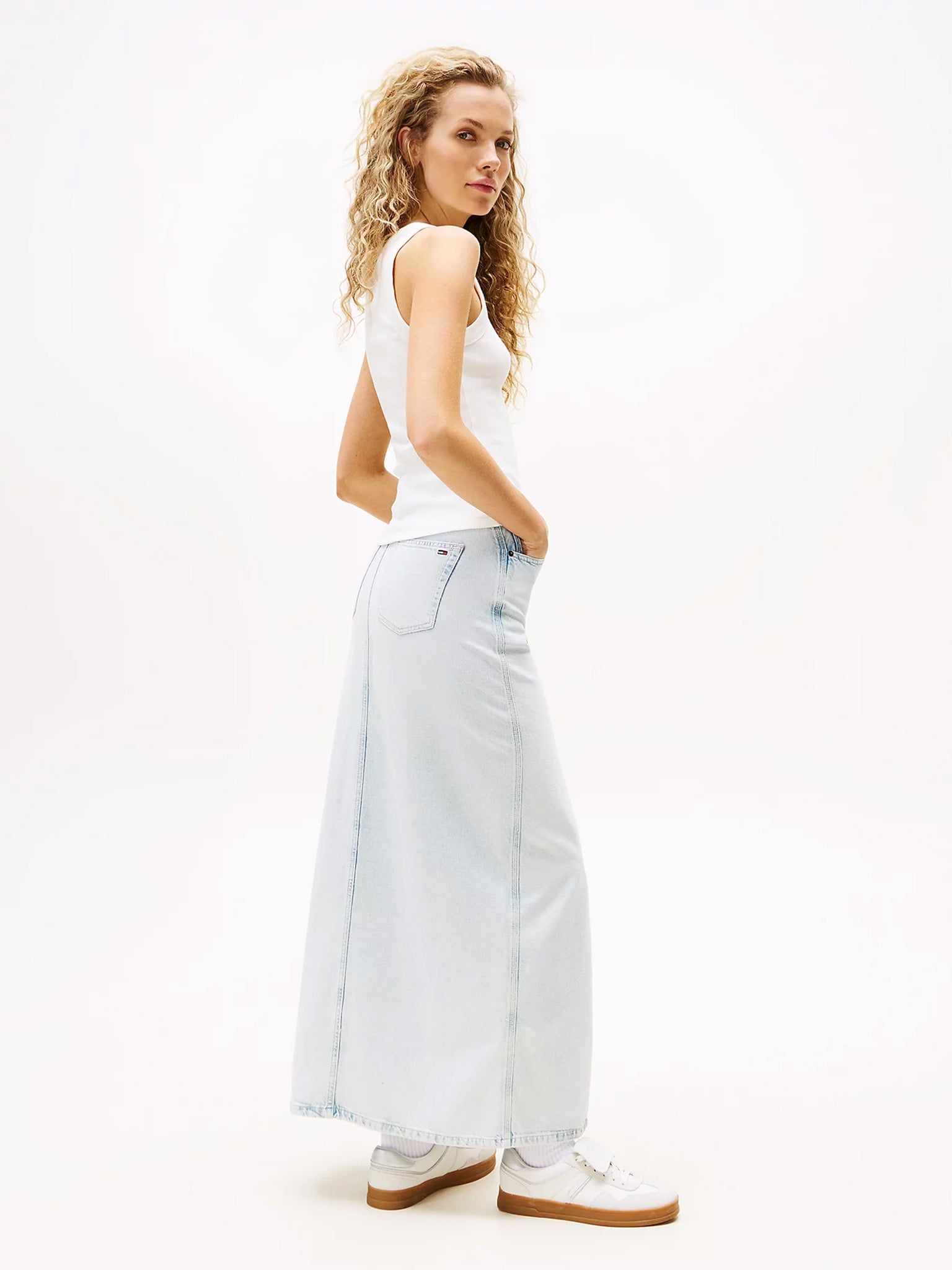 Γυναικεία μπλούζα ριπ TJW SLIM GRADIENT FLAG TANK DW0DW20920YBL | DW0DW20920YBL