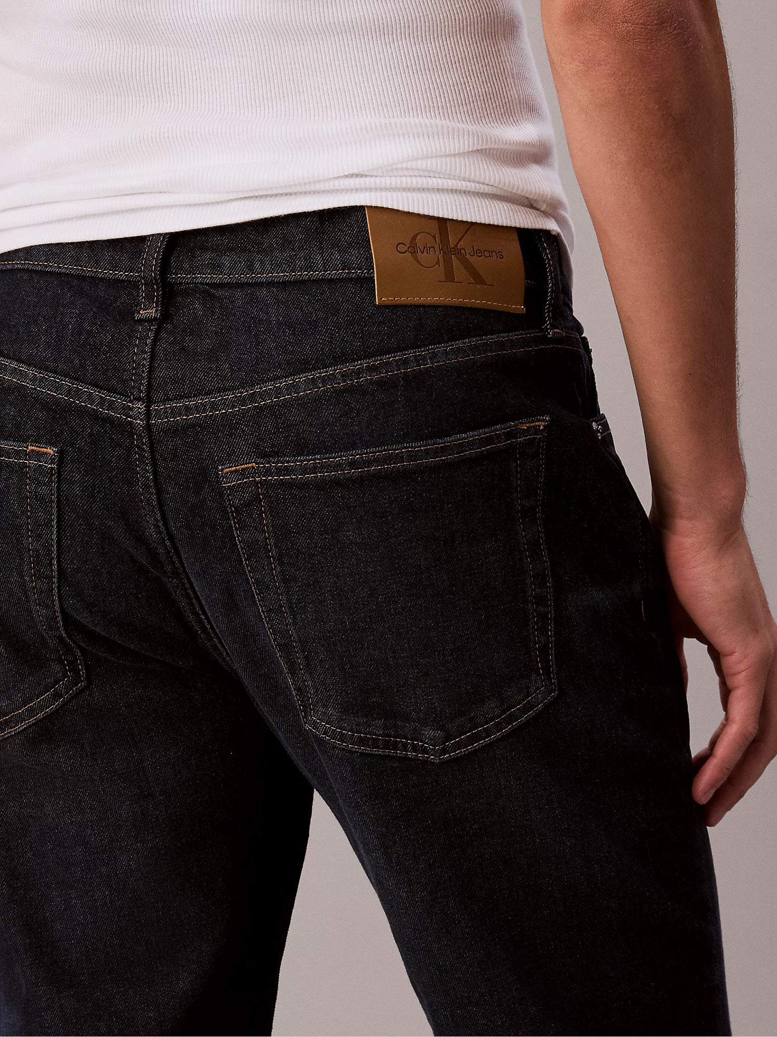 Ανδρικό παντελόνι τζιν SLIM TAPER SAPPHIRE TANGO JEAN LV04RD700GZY0 | LV04RD700GZY0