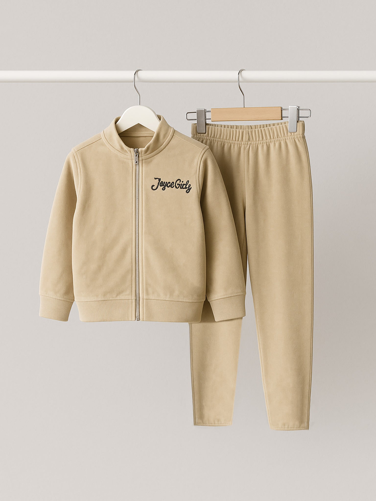 Εφηβικό σετ φόρμας βελουτέ 2363141 | 2363141