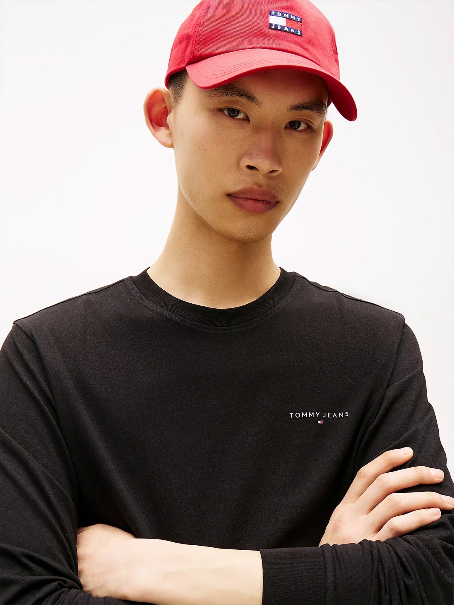 Ανδρική μπλούζα μακό TJM SLIM CHEST LINEAR LS TEE EXT DM0DM21594BDS | DM0DM21594BDS