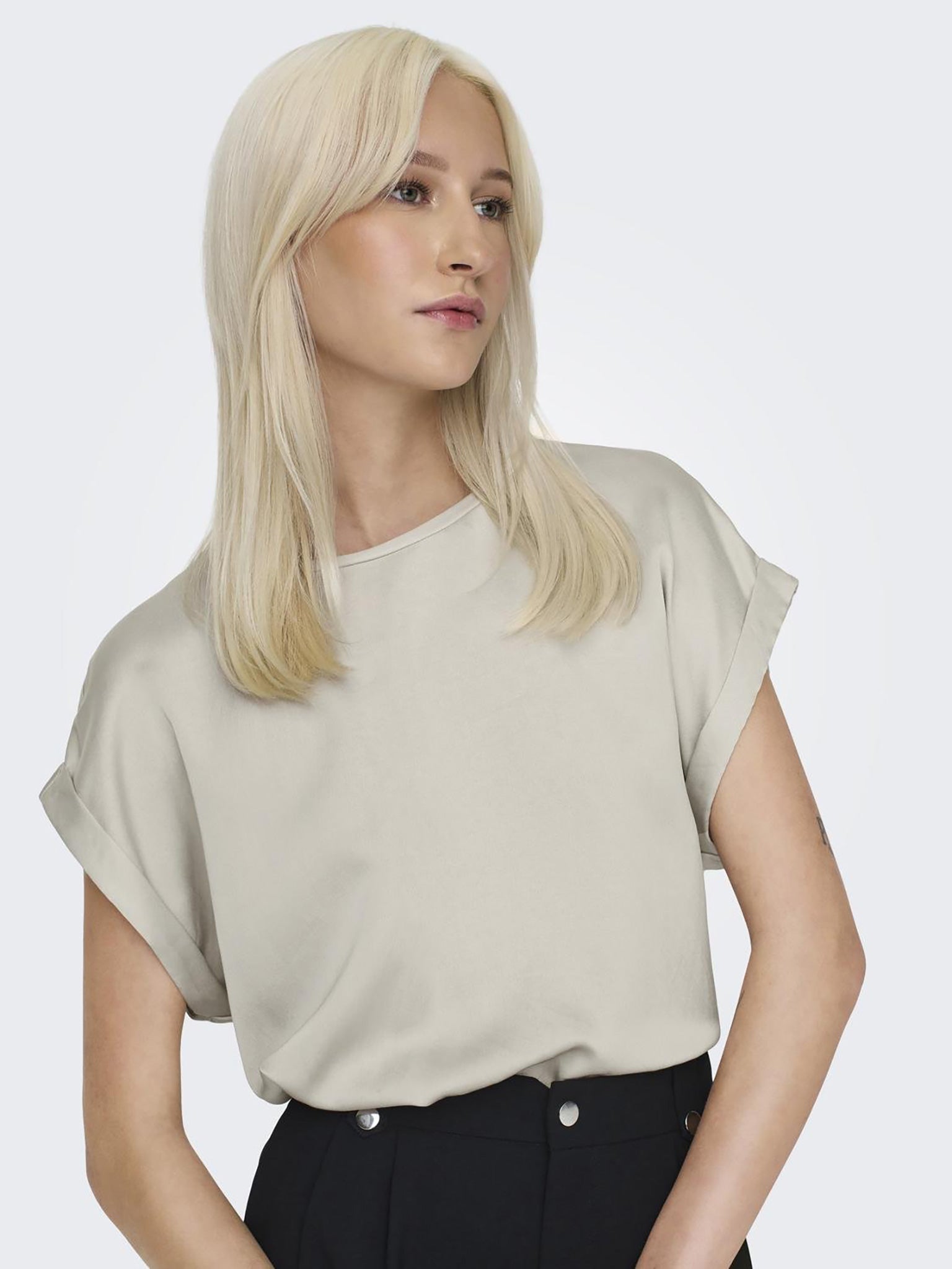 Γυναικεία μπλούζα ONLLIEKE S/S SATIN MIX TOP WVN NOOS  15303413 | 15303413