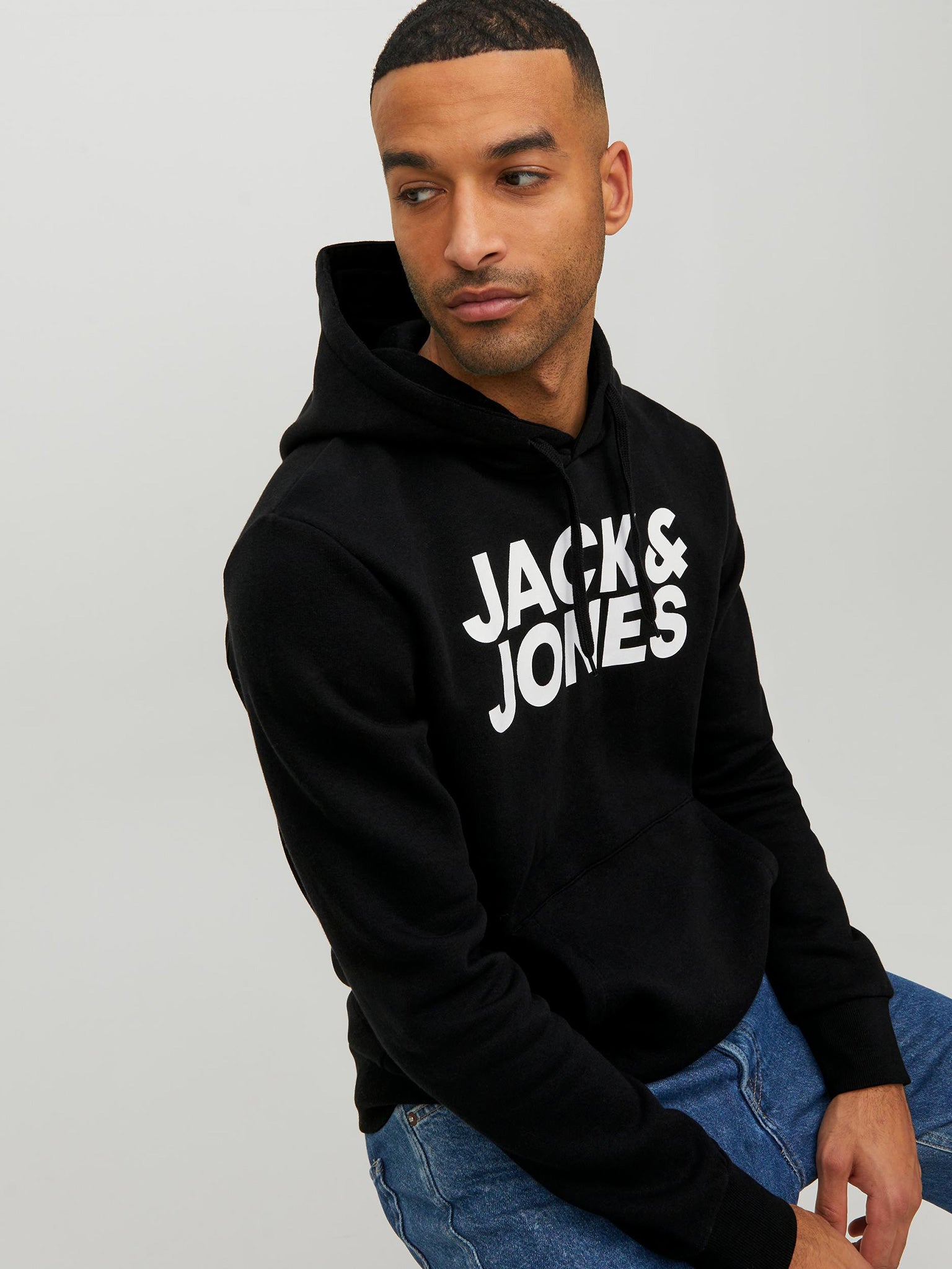 Ανδρικό φούτερ με τύπωμα JJECORP LOGO SWEAT HOOD NOOS black reg/large print 12152840 | 12152840