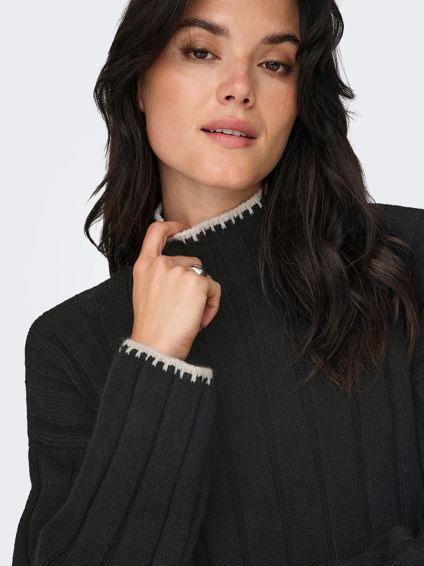 10255015-330_2.jpg