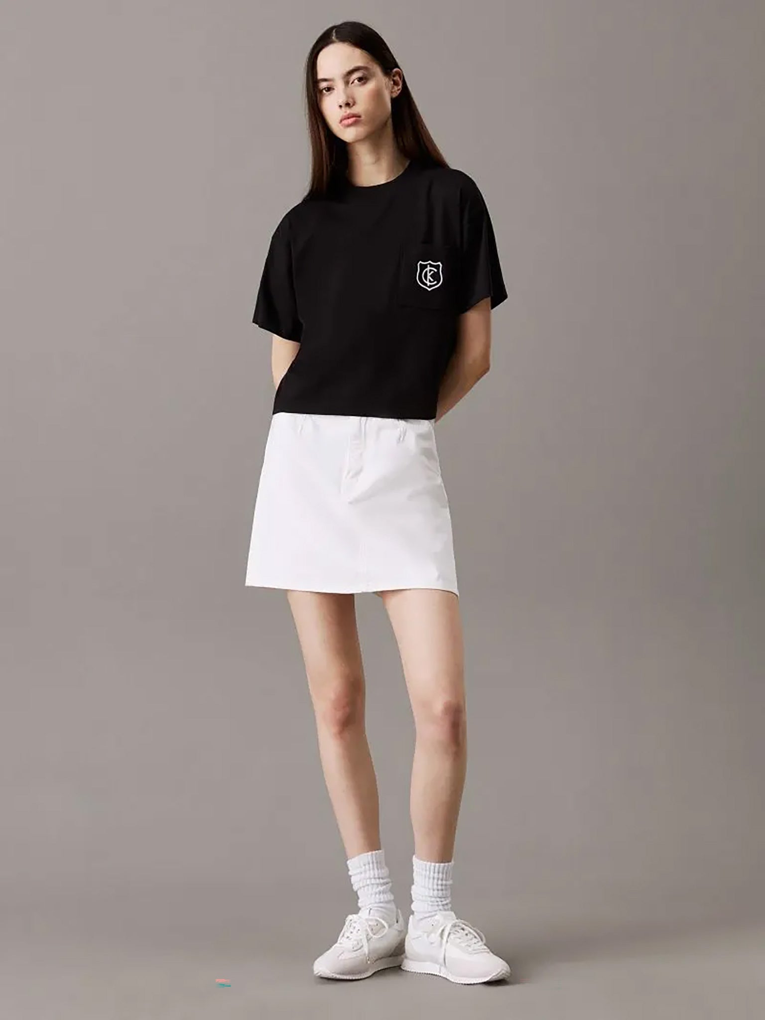 Γυναικείο t-shirt crop SS BOXY CK CREST CROP POCKET TEE LV047B847GUB1 | LV047B847GUB1