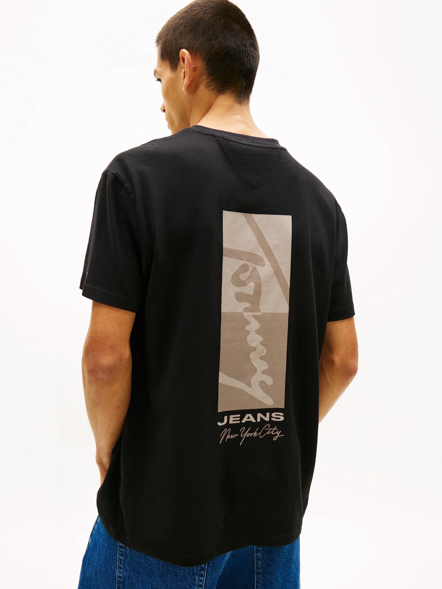 Ανδρικό t-shirt TJM REG SIGN BLOCK SS TEE EXT DM0DM22532BDS | DM0DM22532BDS