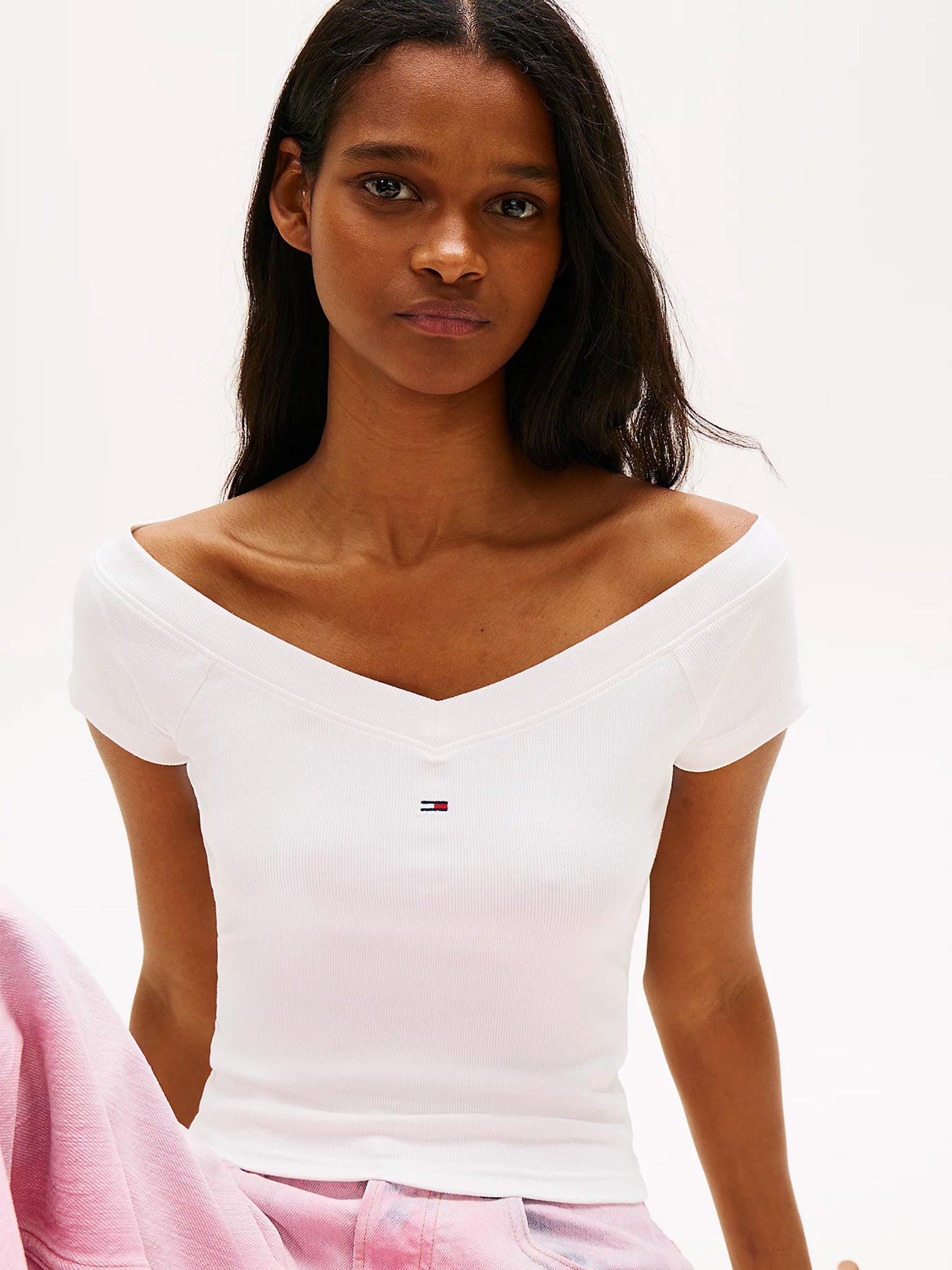 Γυναικεία μπλούζα ριπ TJW SLIM OFF SHOULDER RIB SS TOP DW0DW22265YBL | DW0DW22265YBL