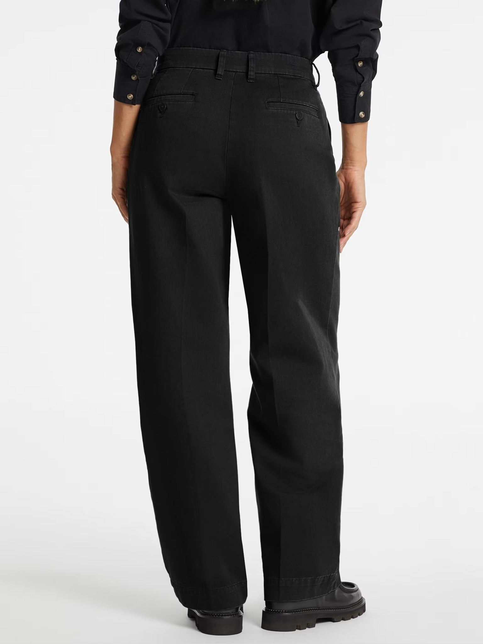 Γυναικείο παντελόνι W4BB44WGCV2JBLK | W4BB44WGCV2JBLK