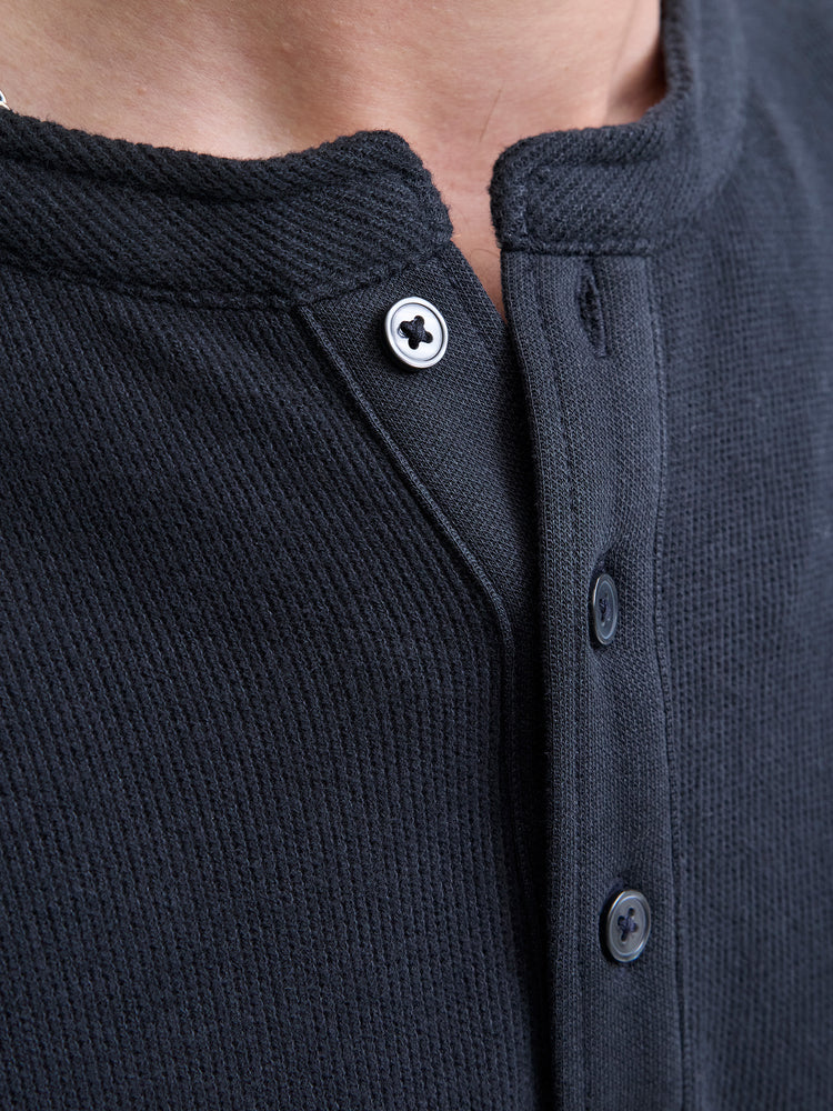 Ανδρική μπλούζα dark navy JPRBLUTYRELL LS HENLEY TEE 12266583 | 12266583