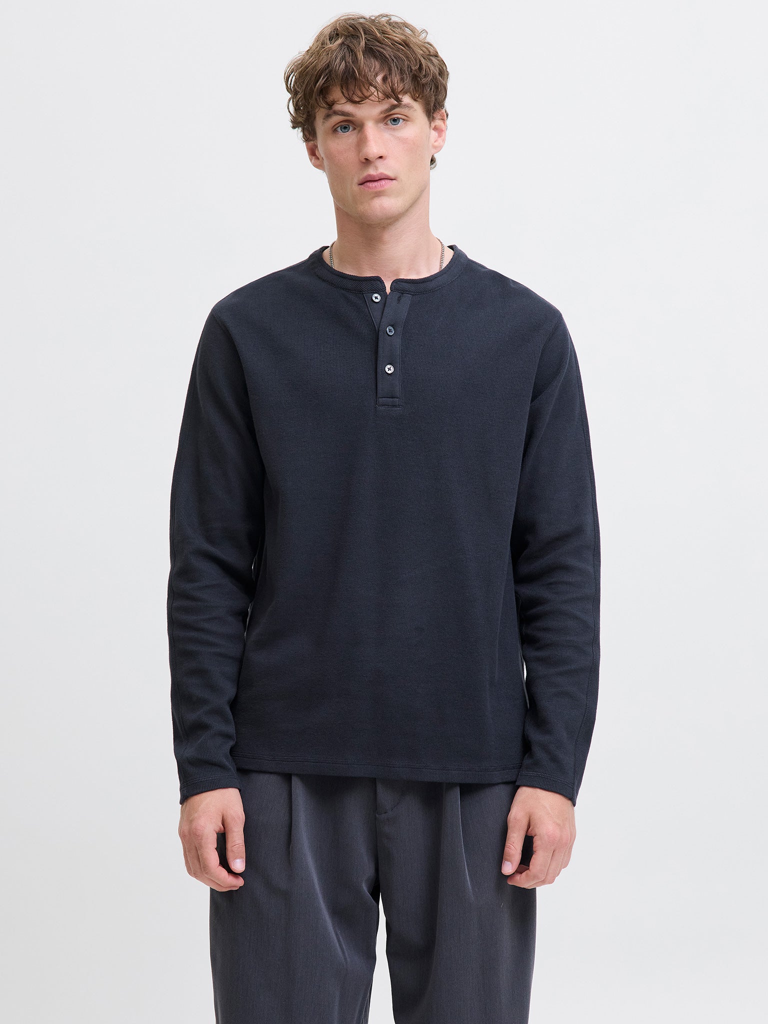 Ανδρική μπλούζα dark navy JPRBLUTYRELL LS HENLEY TEE 12266583 | 12266583