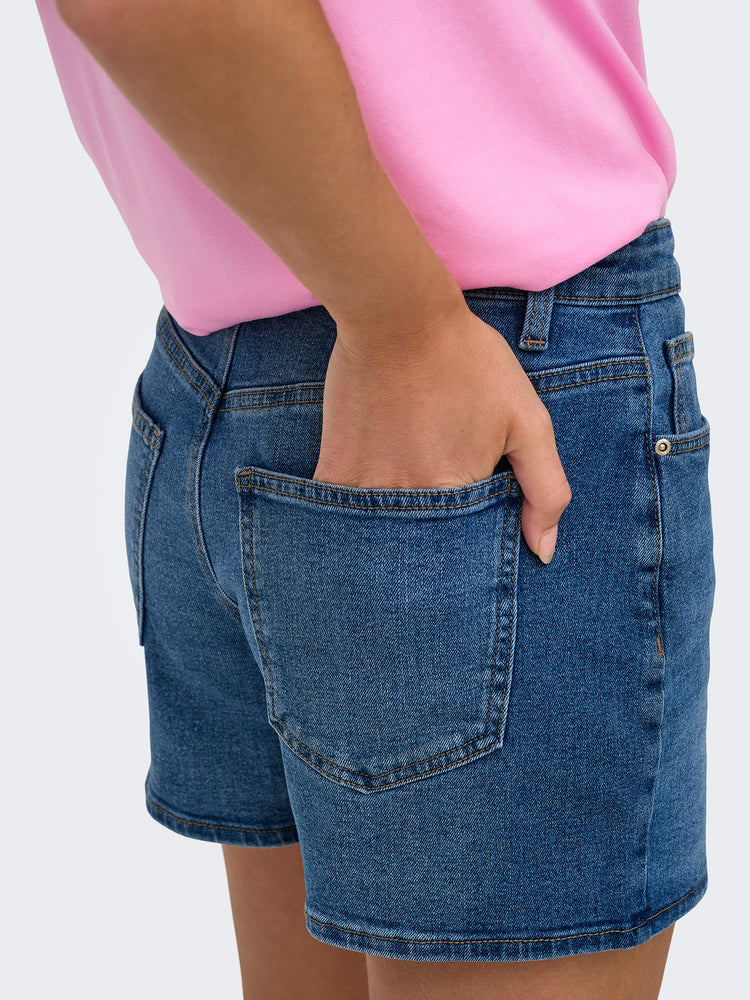 Γυναικείο σορτς τζιν Medium Blue ONLPHINE STRETCH DNM SHORTS 15372986 | 15372986