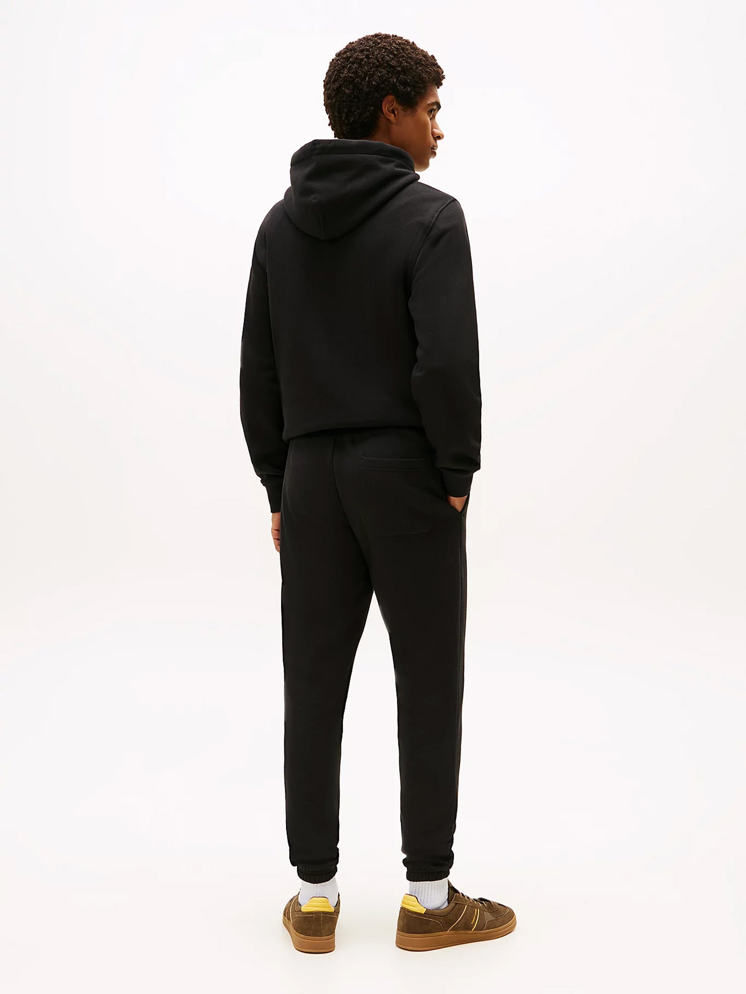 Ανδρικό παντελόνι φόρμας TJM SLIM S FLAG SWEATPANT DM0DM20473BDS | DM0DM20473BDS