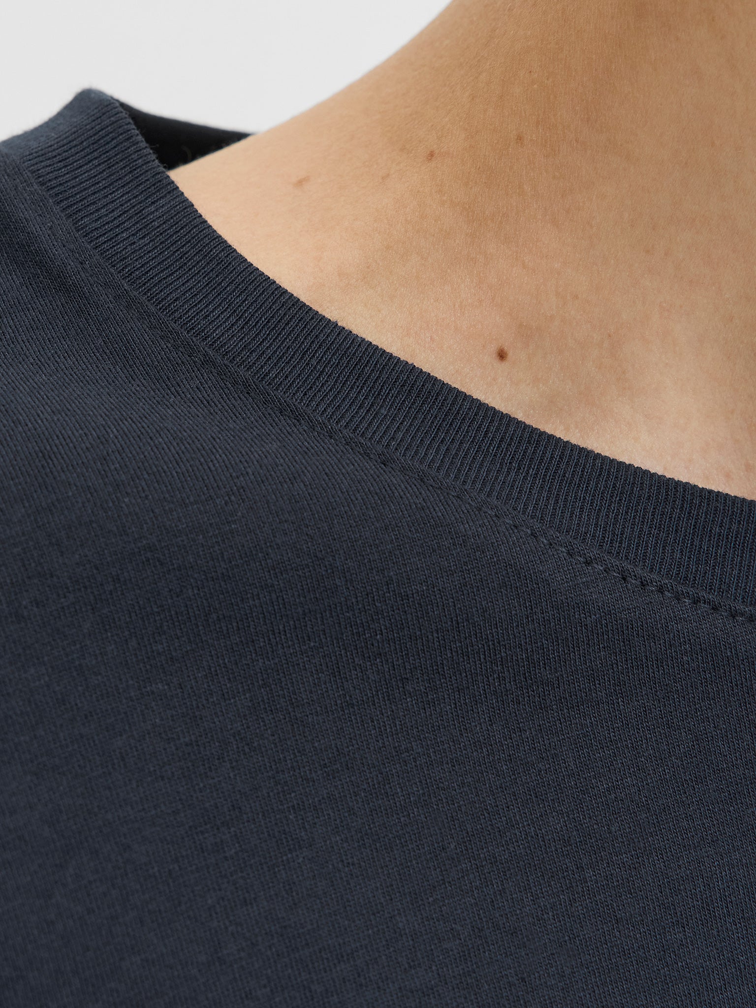 Ανδρική μπλούζα JJEORGANIC BASIC TEE LS O-NECK NOOS 12279538 | 12279538