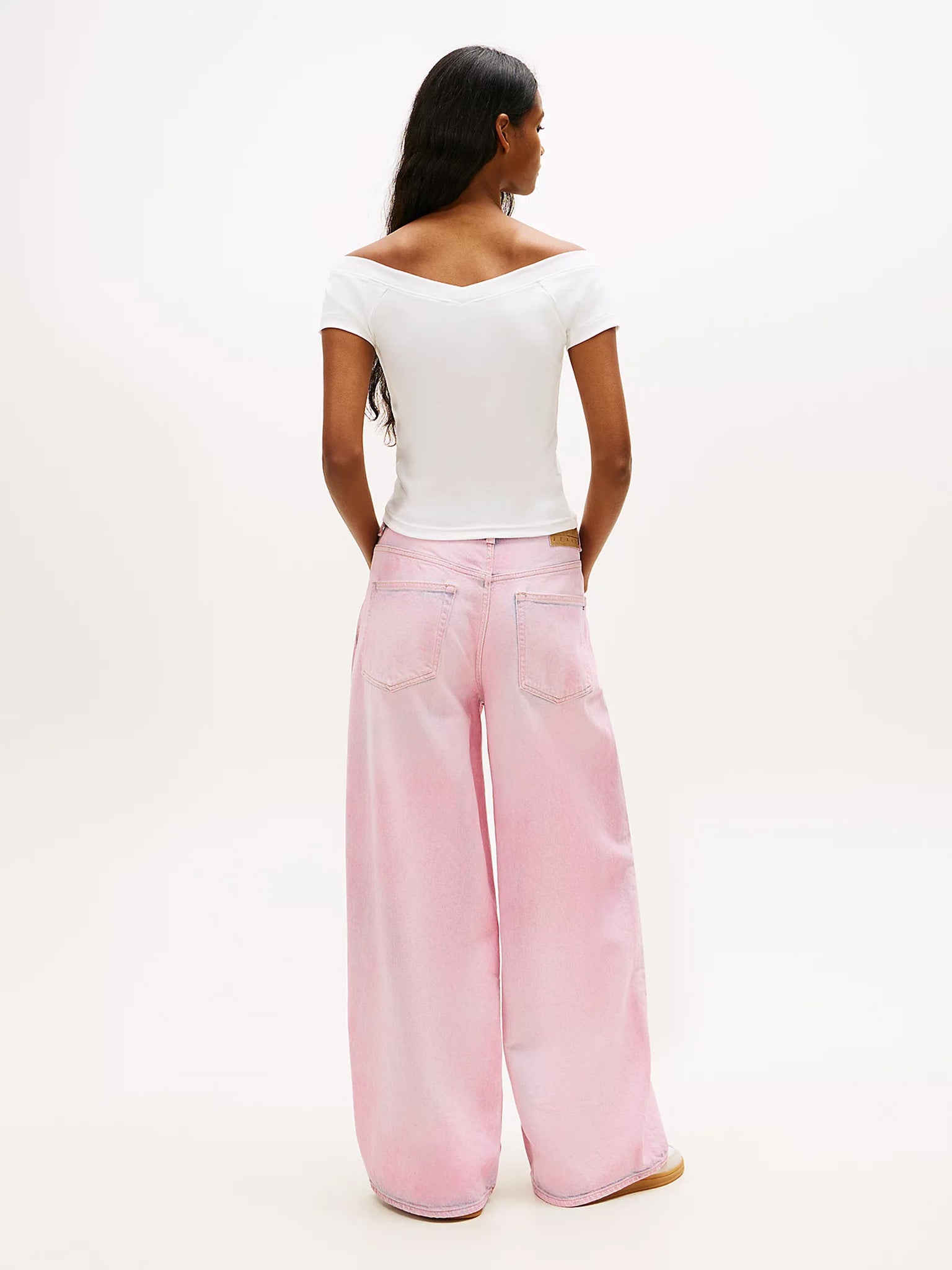 Γυναικεία μπλούζα ριπ TJW SLIM OFF SHOULDER RIB SS TOP DW0DW22265YBL | DW0DW22265YBL