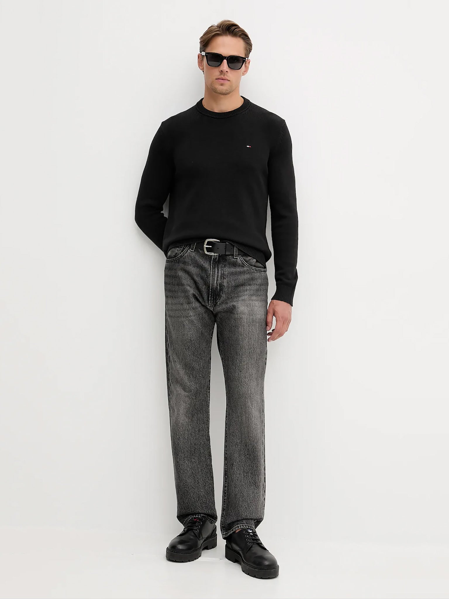 Ανδρική μπλούζα πλεκτή TJM SLIM ESS SWEATER EXT DM0DM21787BDS | DM0DM21787BDS