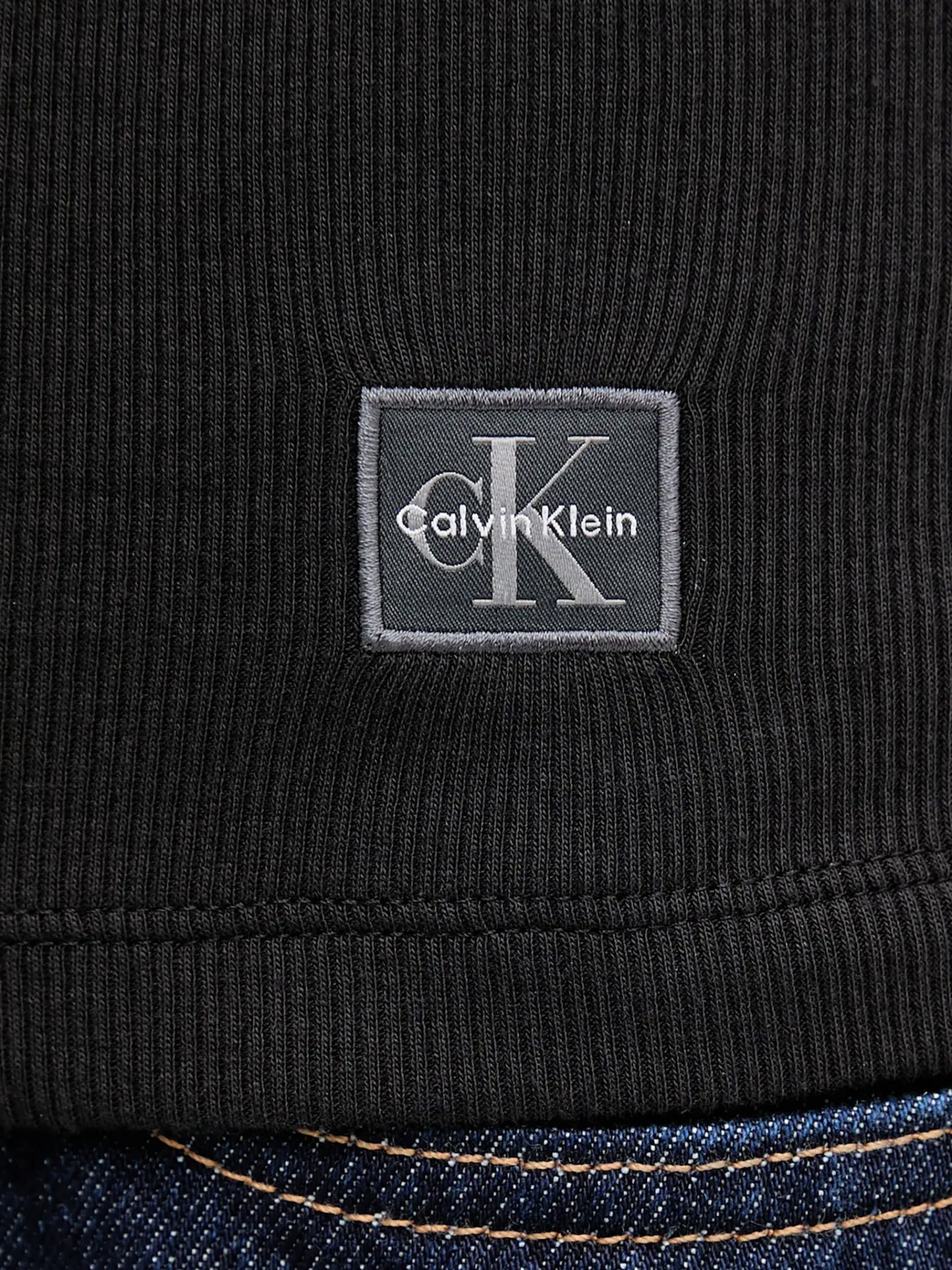 10256788-330_4.jpg