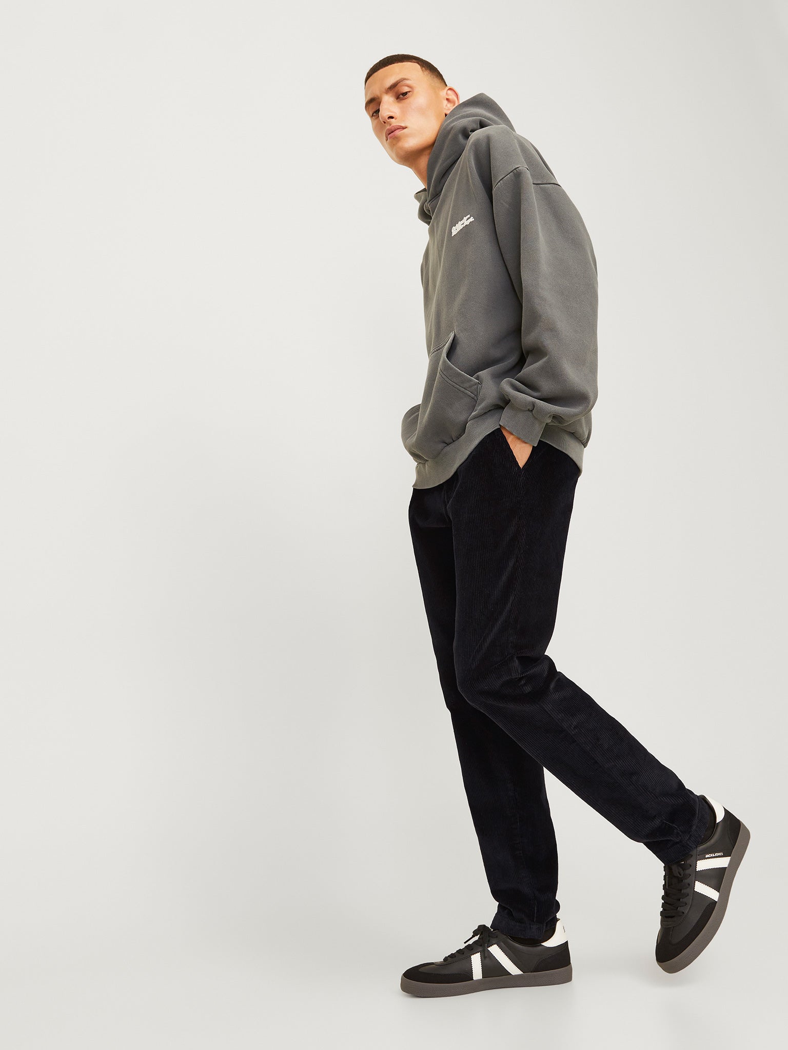 Ανδρικό παντελόνι κοτλέ JPSTMARCO JJBASIC CORDUROY CHINO 12258301 | 12258301