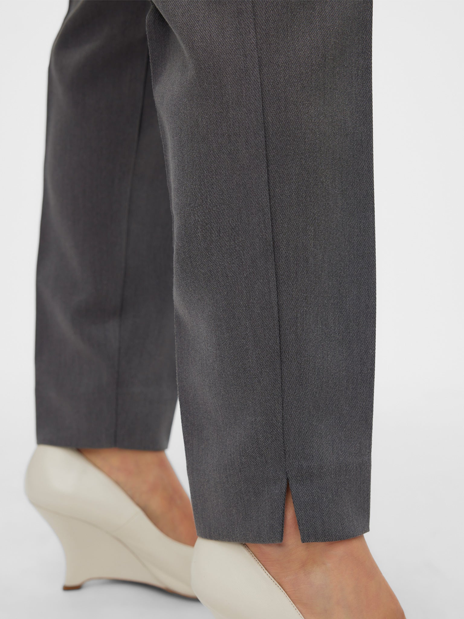 Γυναικείο παντελόνι VMBEATE HW TAPERED PANT 10312863 | 10312863