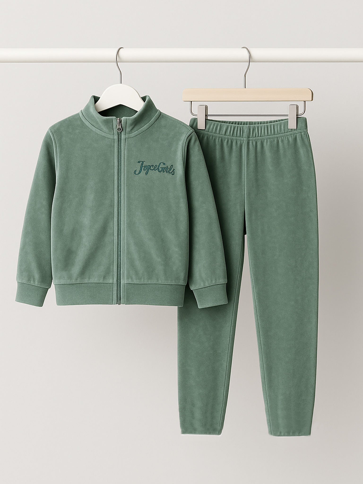 Εφηβικό σετ φόρμας βελουτέ 2363141 | 2363141