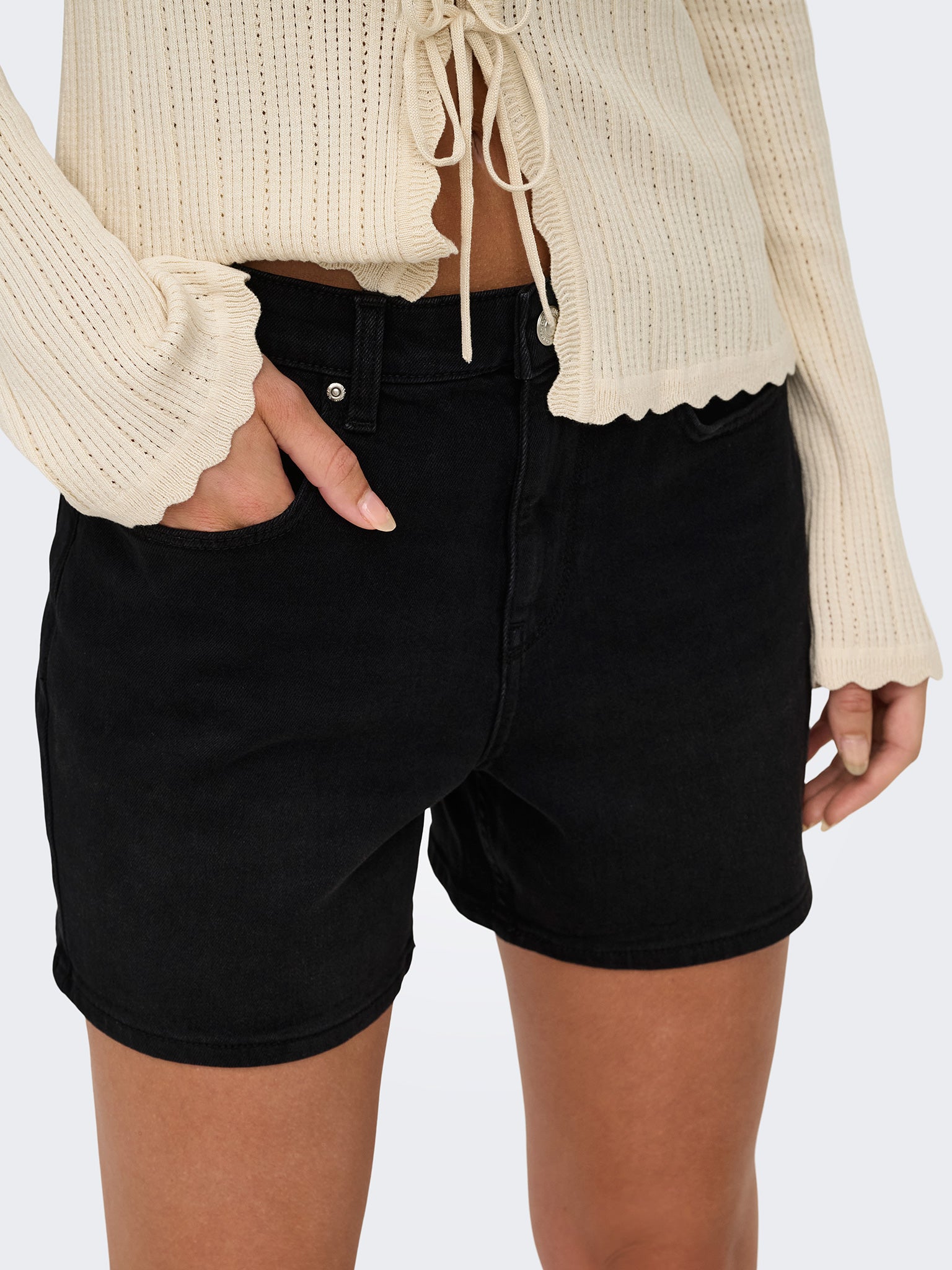 Γυναικείο σορτς τζιν ONLPHINE STRETCH DNM SHORTS 15372986 | 15372986