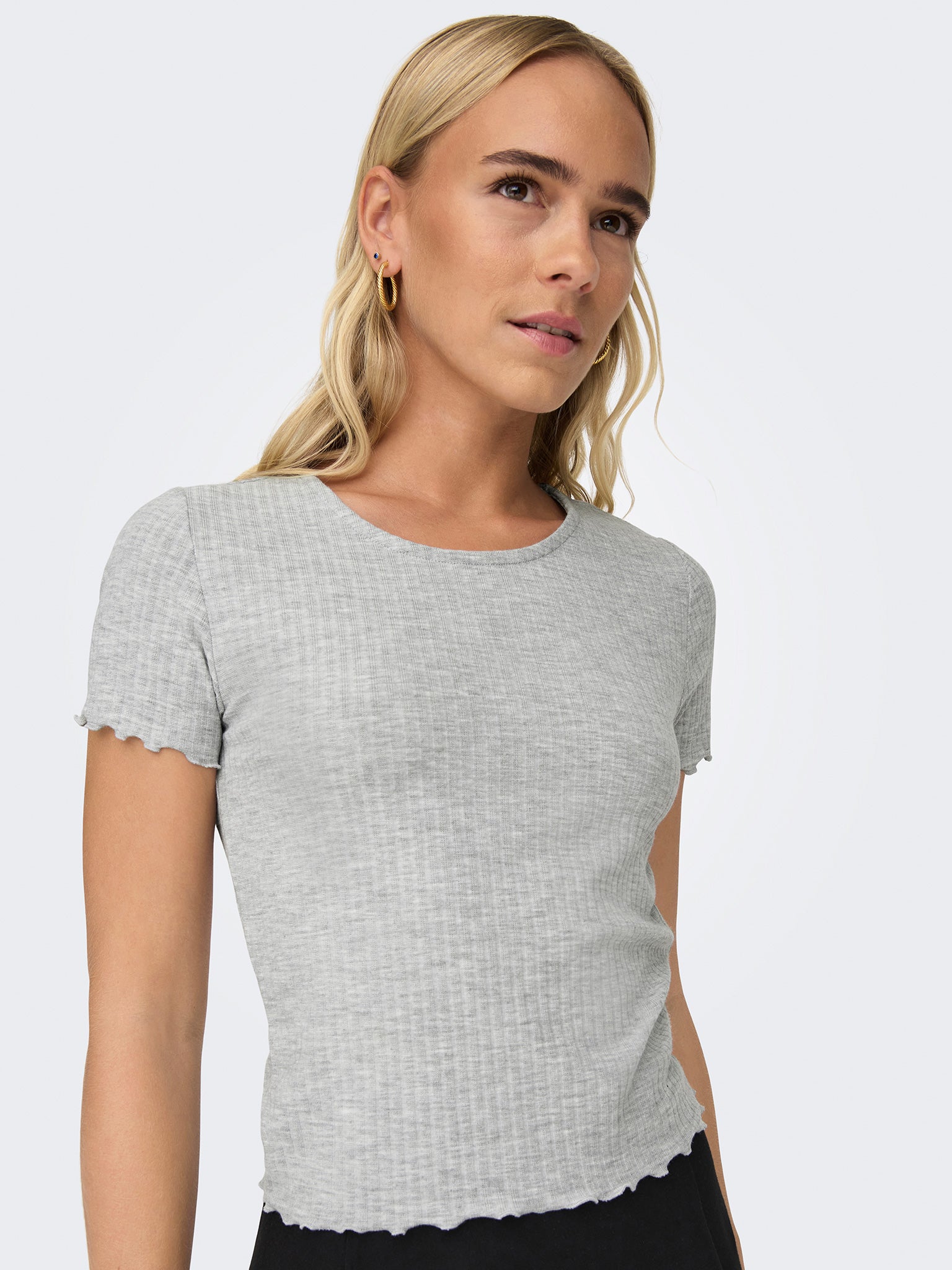 Γυναικεία μπλούζα crop ριπ ONLEMMA S/S SHORT TOP NOOS JRS 15201206 | 15201206