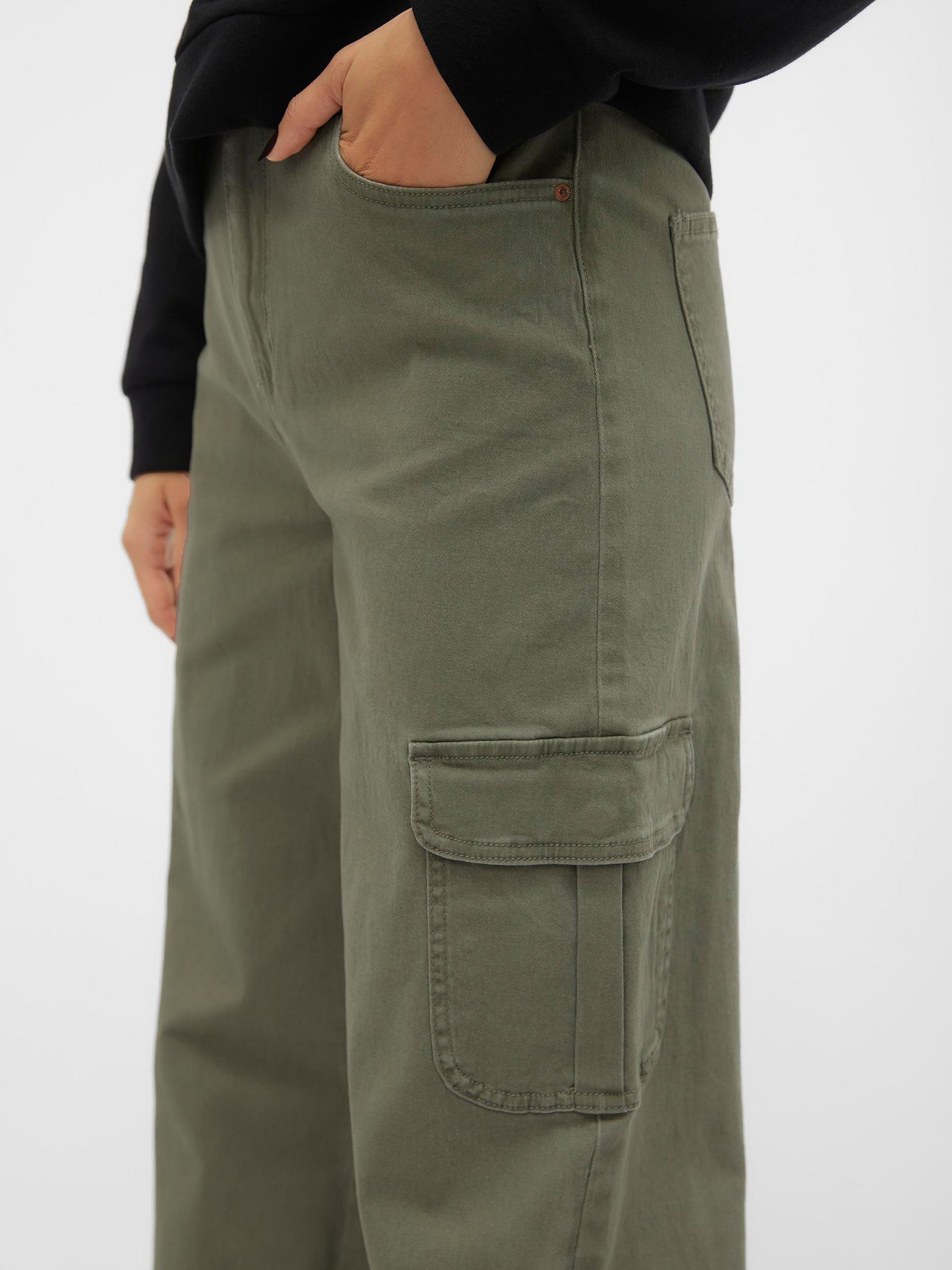 Γυναικείο παντελόνι cargo VMTESSA HR WIDE CARGO PANTS 10305722 | 10305722