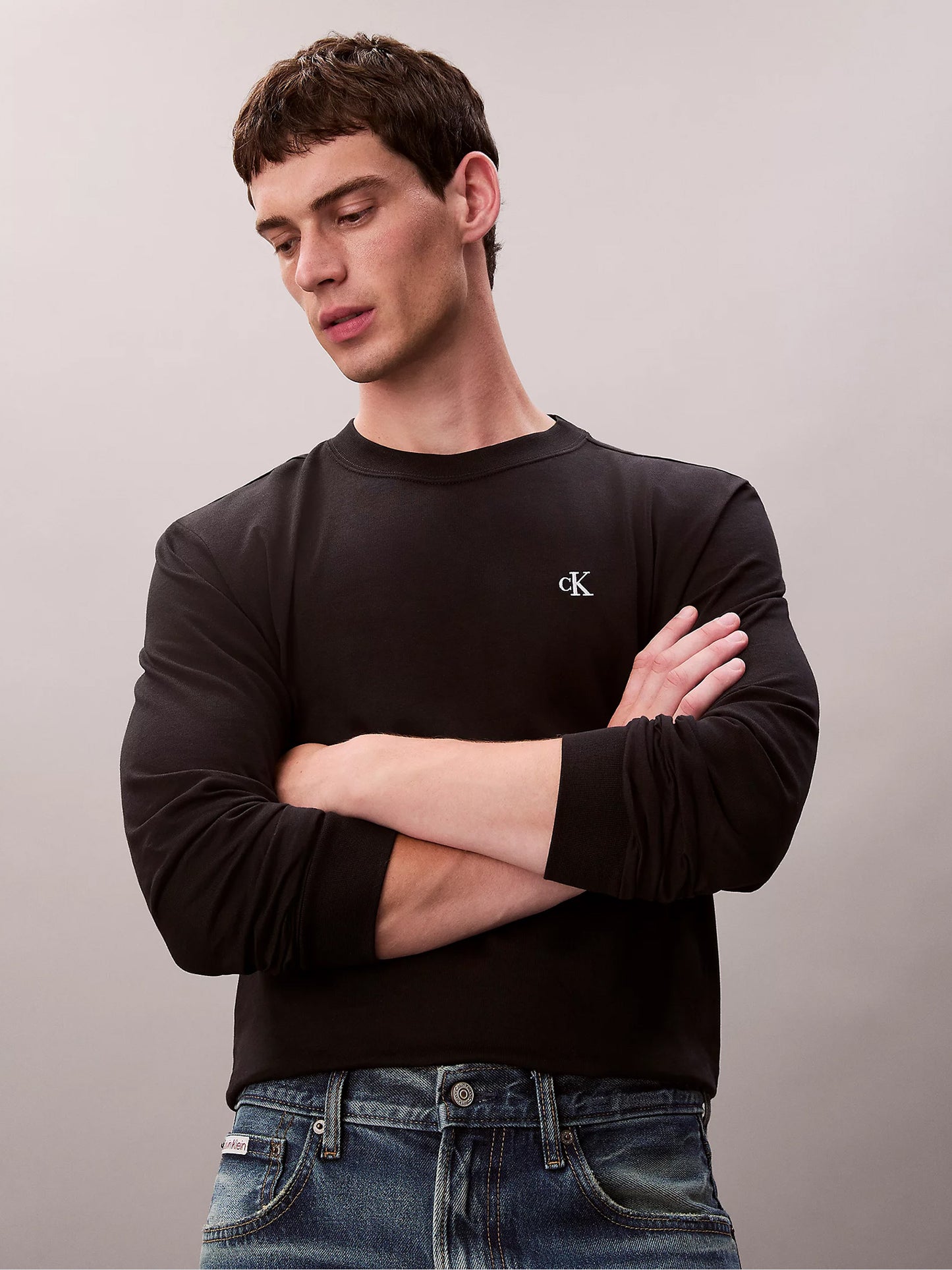 10256508-330_3.jpg