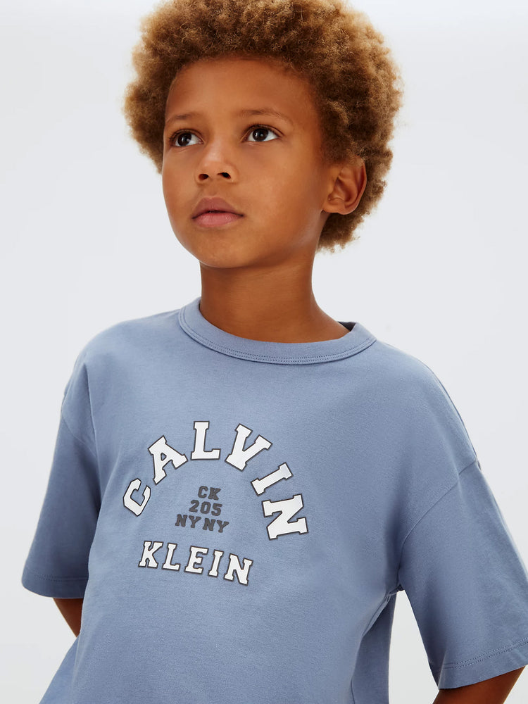 Παιδική μπλούζα VARSITY GRAPHIC T-SHIRT S/S IB0IB02637C4I | IB0IB02637C4I