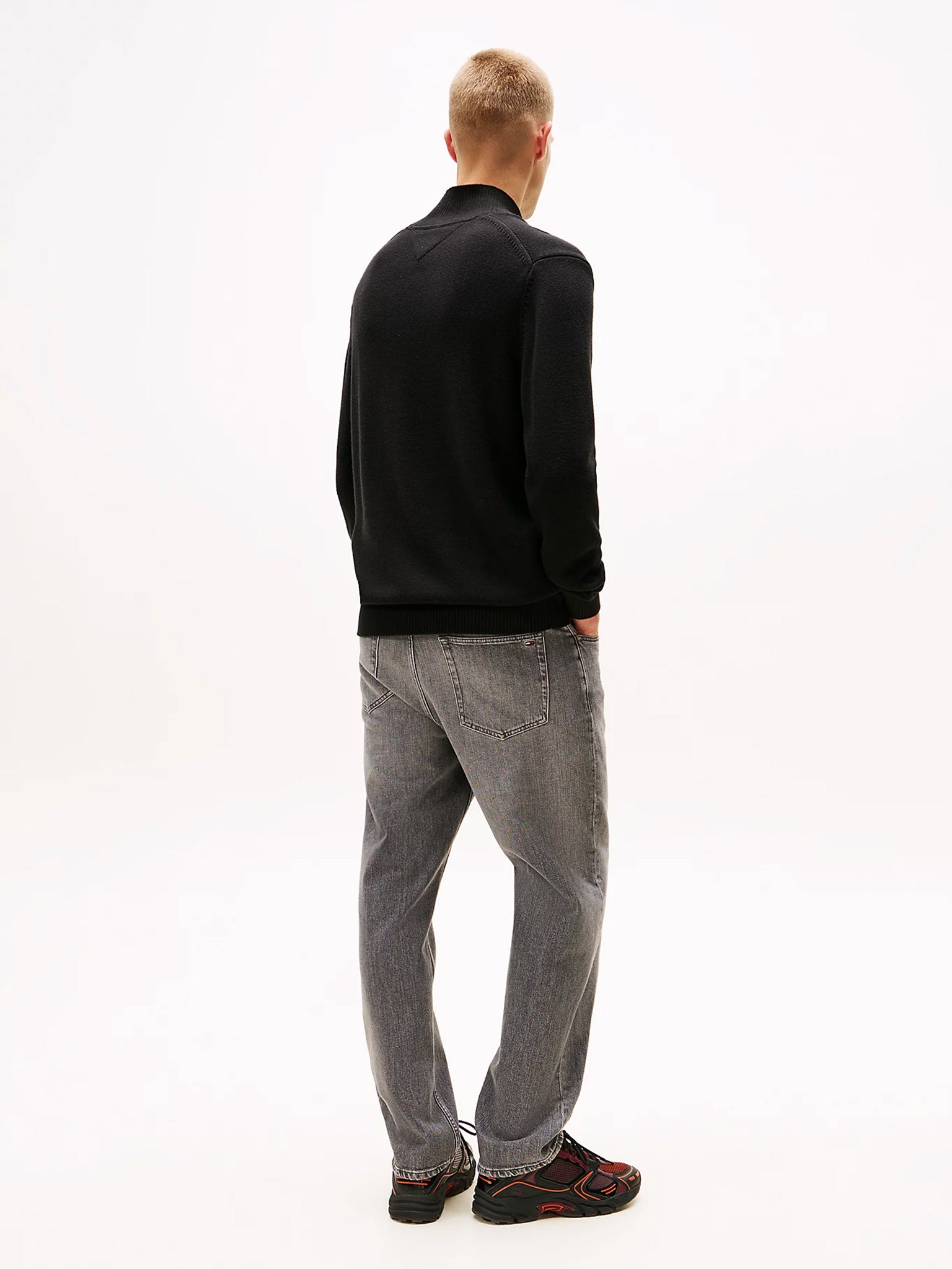 Ανδρική μπλούζα πλεκτή TJM SLIM ESS ROLL NCK SWEAT DM0DM22096BDS | DM0DM22096BDS
