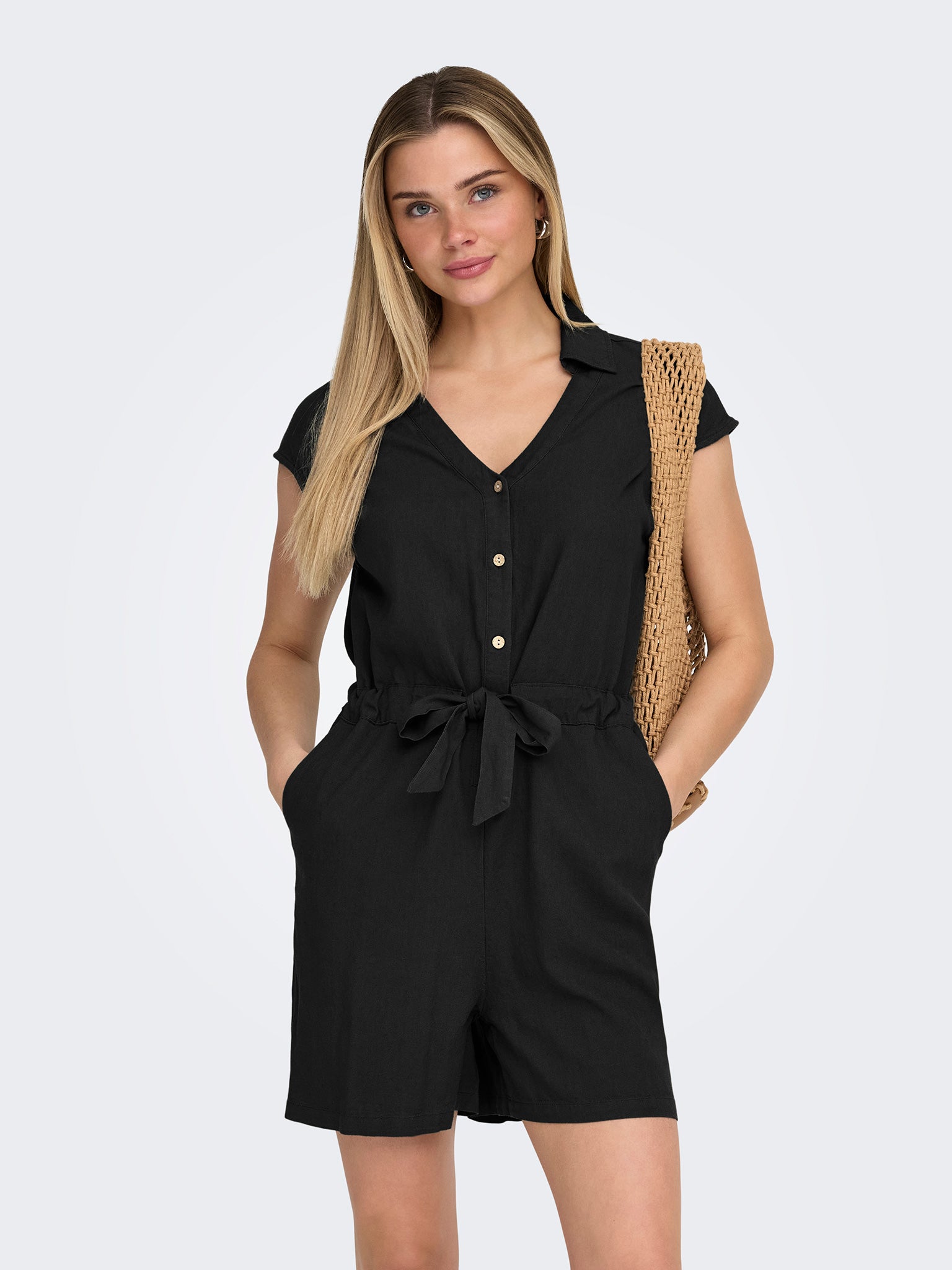 Γυναικείο ολόσωμο σορτς ONLGOA SL LINEN BL PLAYSUIT 15363708 | 15363708
