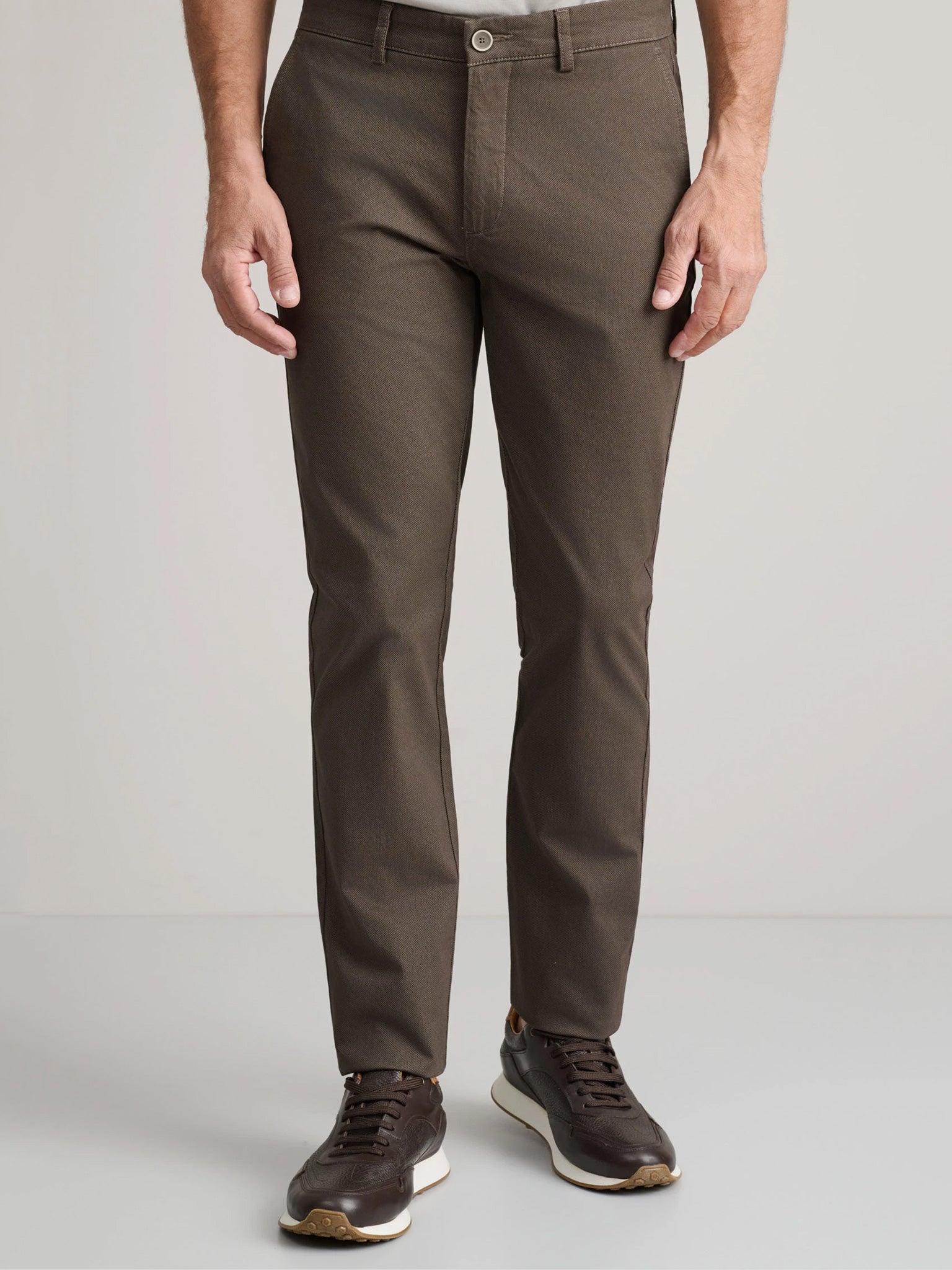 Ανδρικό παντελόνι chinos espresso 24AG.1003MFA/203 | 24AG.1003MFA/203