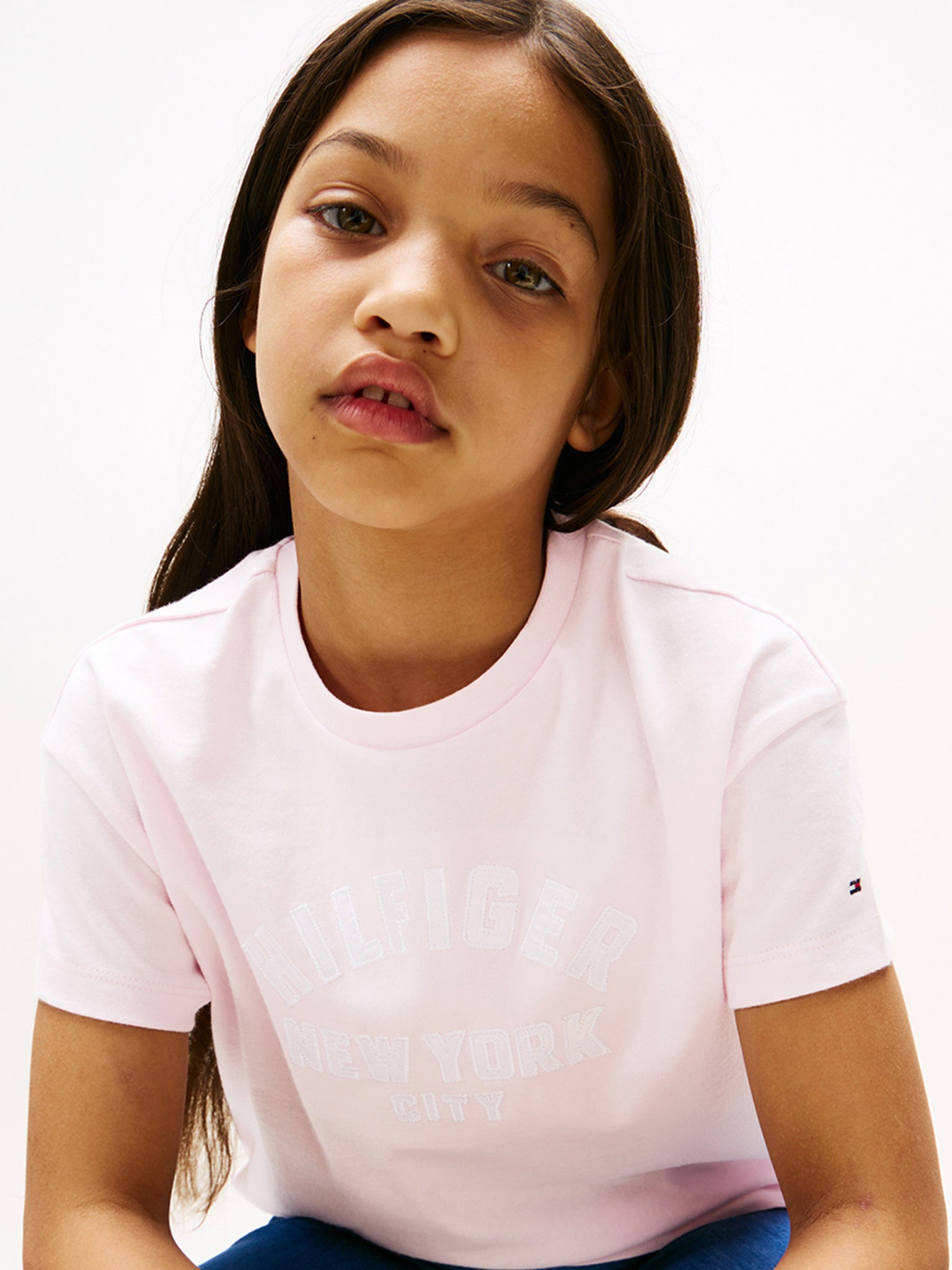 Παιδική μπλούζα μακό SATIN APPLIQUE HILFIGER TEE SS KG0KG08635TOG | KG0KG08635TOG
