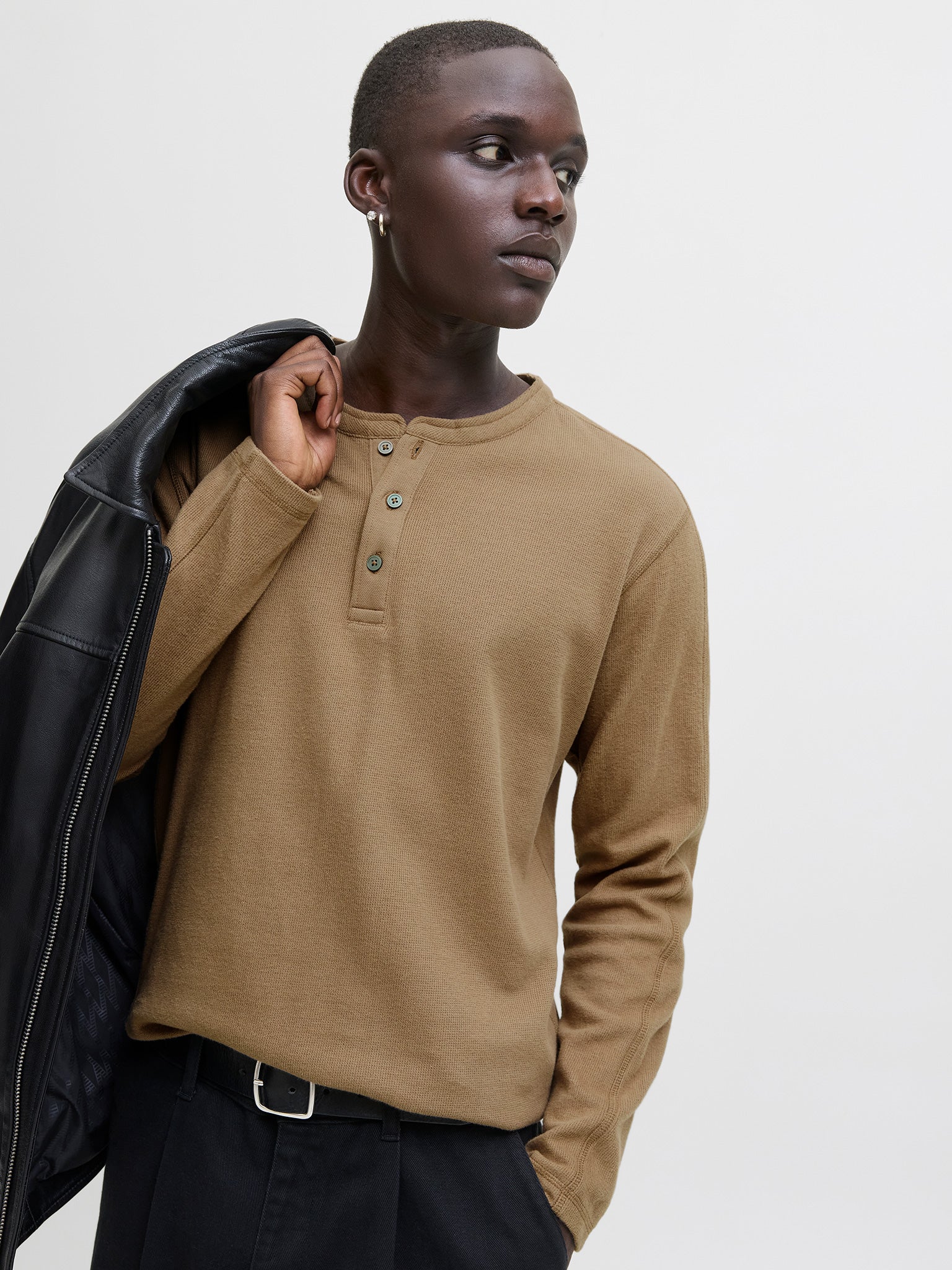 Ανδρική μπλούζα JPRBLUTYRELL LS HENLEY TEE 12266583 | 12266583
