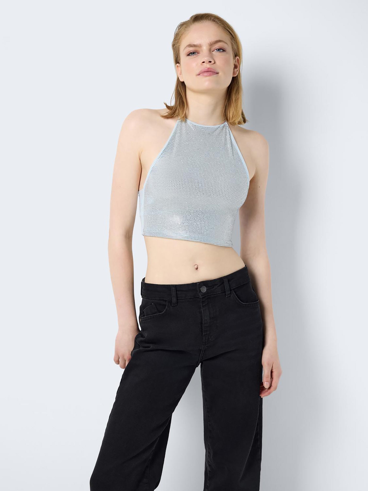 Γυναικείο top crop με στρας NMNICOLA S/L SEQUIN HALTERNECK TOP WVN 27030939 | 27030939