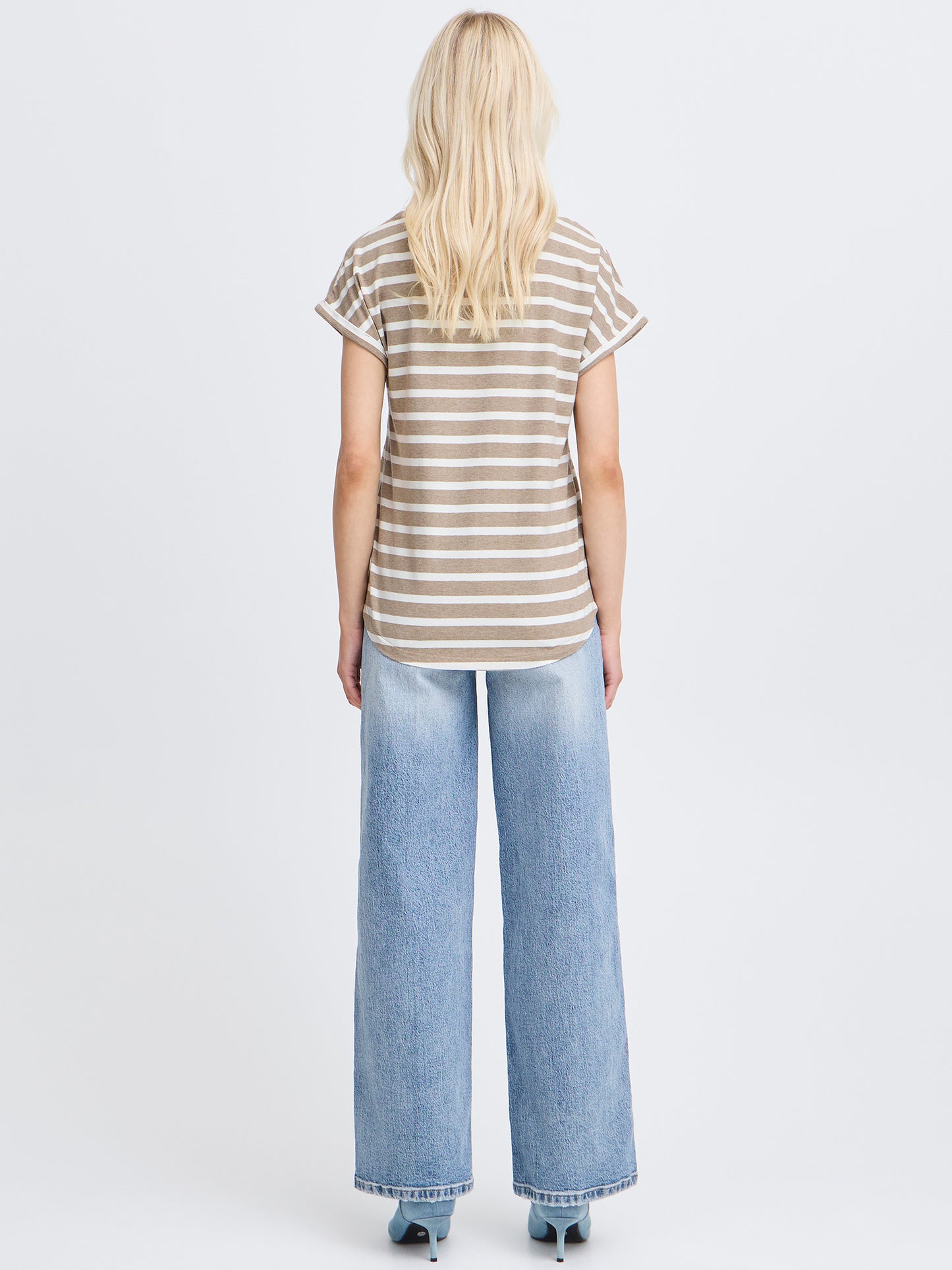 10253015-528_4.jpg