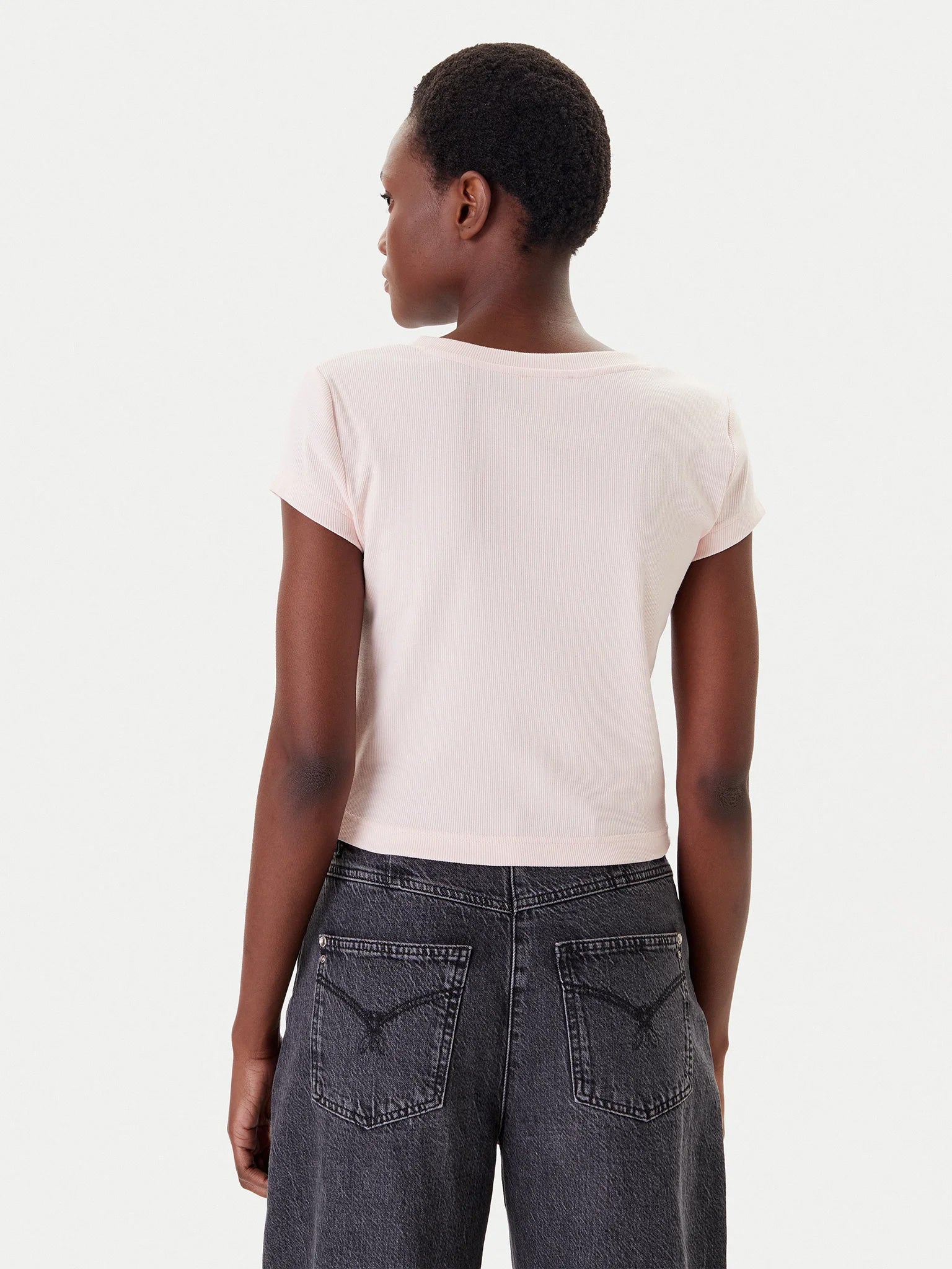 Γυναικεία μπλούζα ριπ A- SS WOVEN LABEL RIB VNECK TEE LV047C910GVI7 | LV047C910GVI7