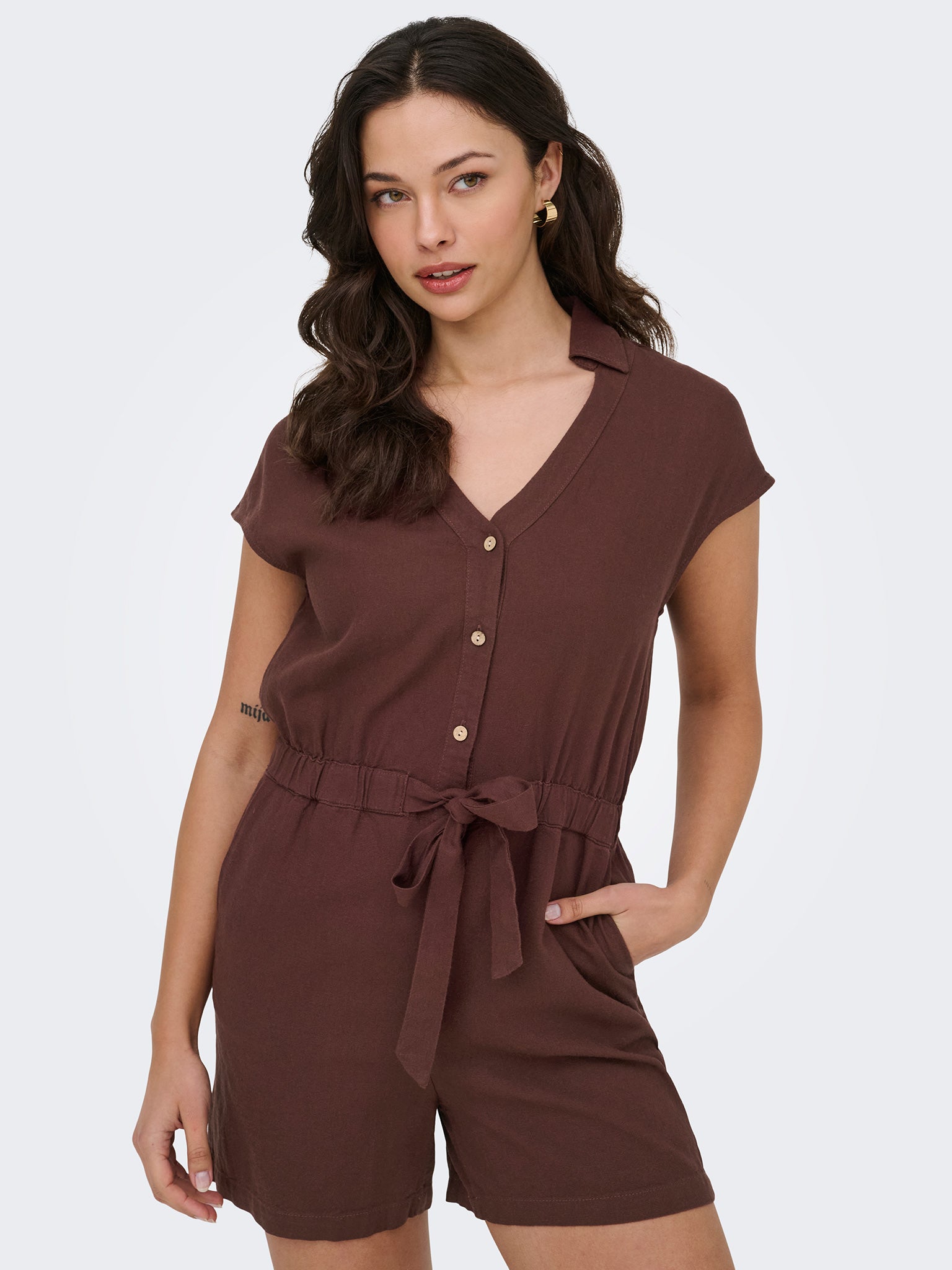 Γυναικείο ολόσωμο σορτς ONLGOA SL LINEN BL PLAYSUIT 15363708 | 15363708