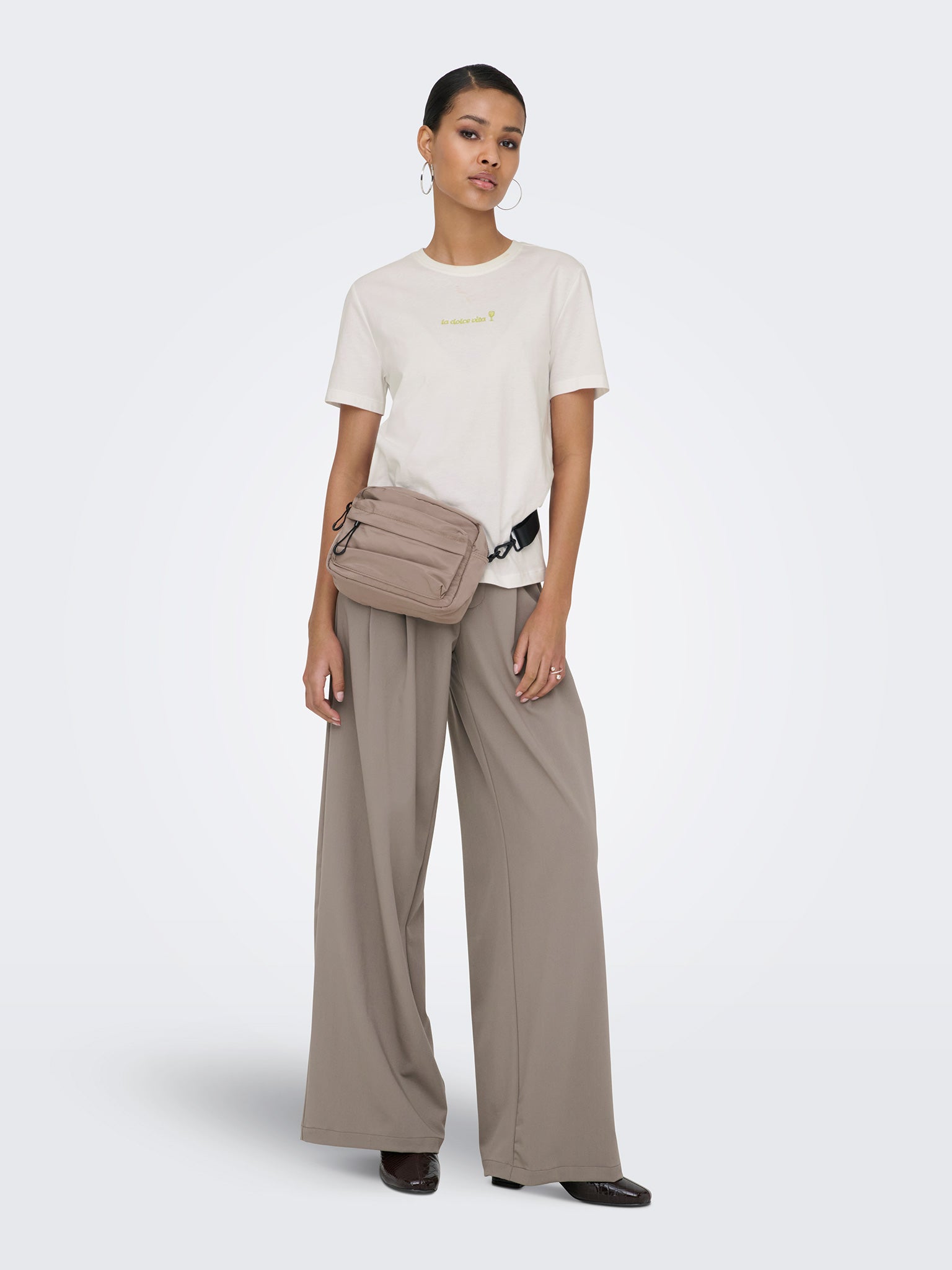 Γυναικείο t-shirt dolce vita ONLMILENA S/S T-SHIRT BOX SUD JRS 15368653 | 15368653