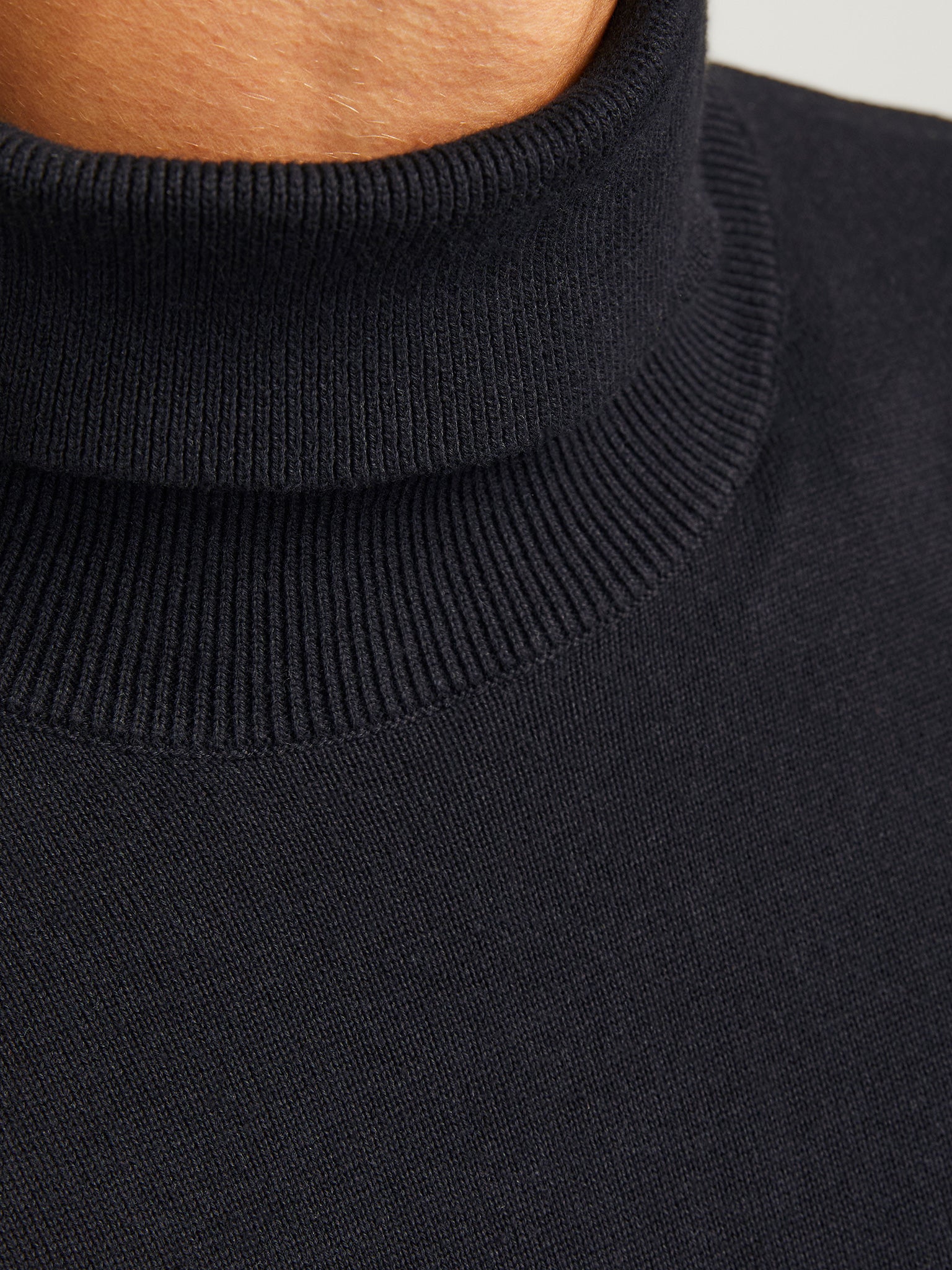 Ανδρική μπλούζα ζιβάγκο JJEBASIC KNIT ROLL NECK NOOS 12258051 | 12258051