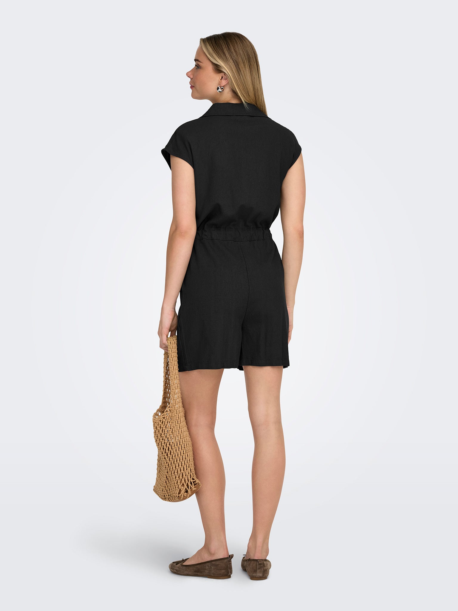 Γυναικείο ολόσωμο σορτς ONLGOA SL LINEN BL PLAYSUIT 15363708 | 15363708