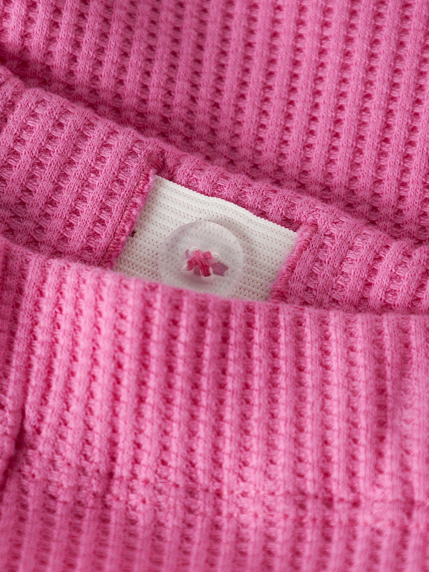10257048-581_3.jpg
