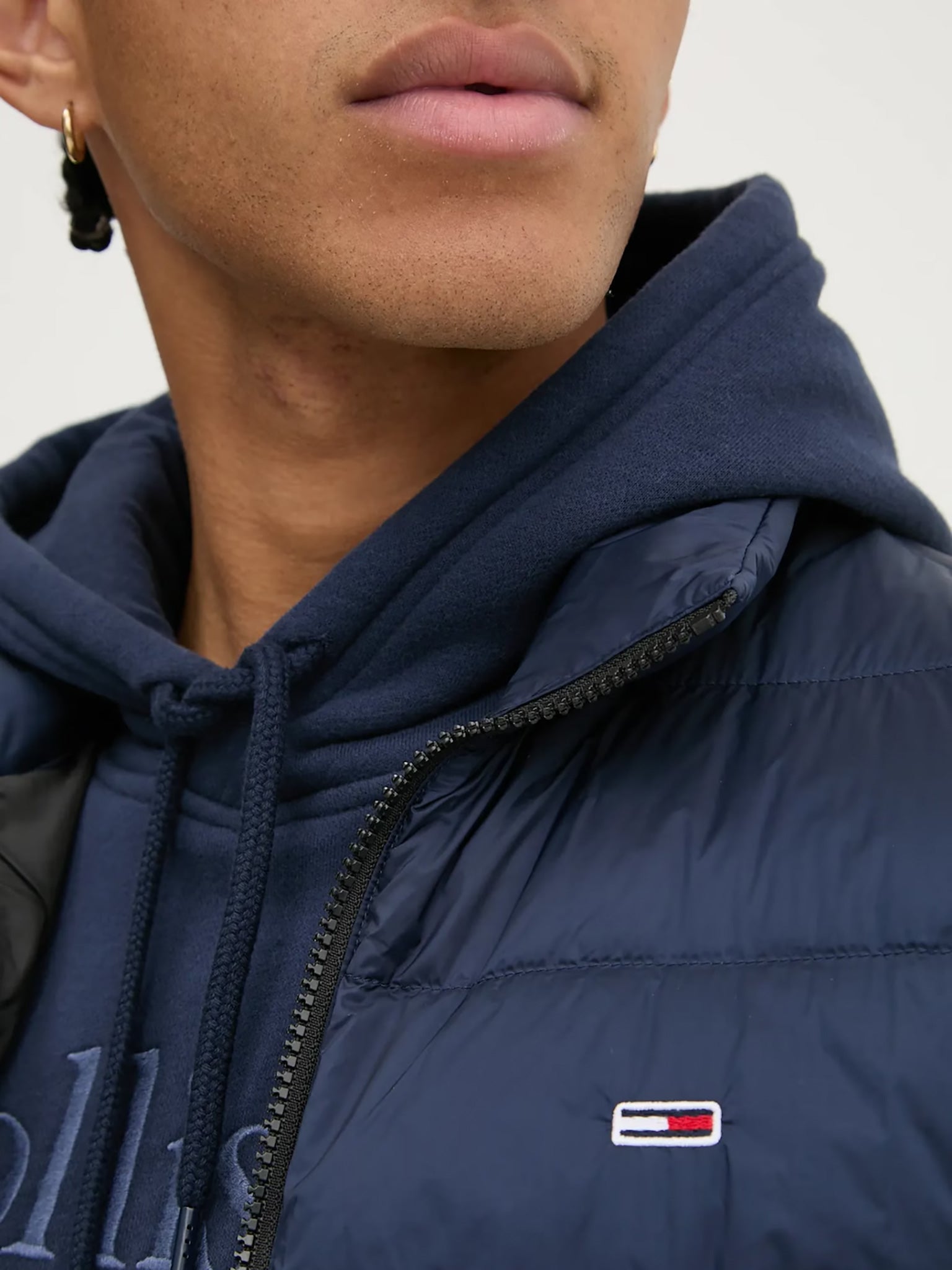 Ανδρικό γιλέκο TJM LT DOWN VEST EXT DM0DM20663C1G | DM0DM20663C1G