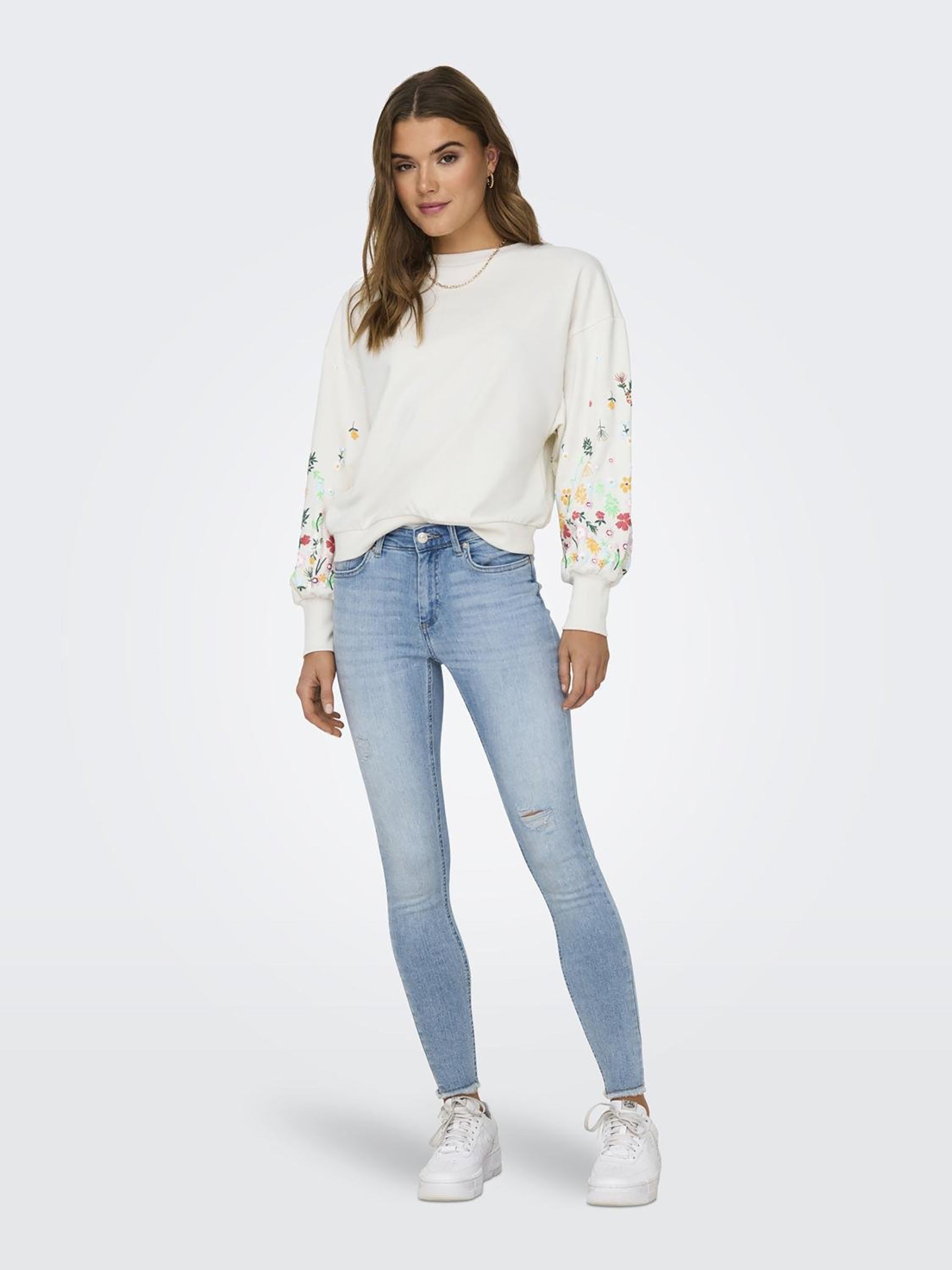 Γυναικεία μπλούζα φούτερ ONLBROOKE L/S O-NECK FLOWER SWT NOOS 15216364 | 15216364