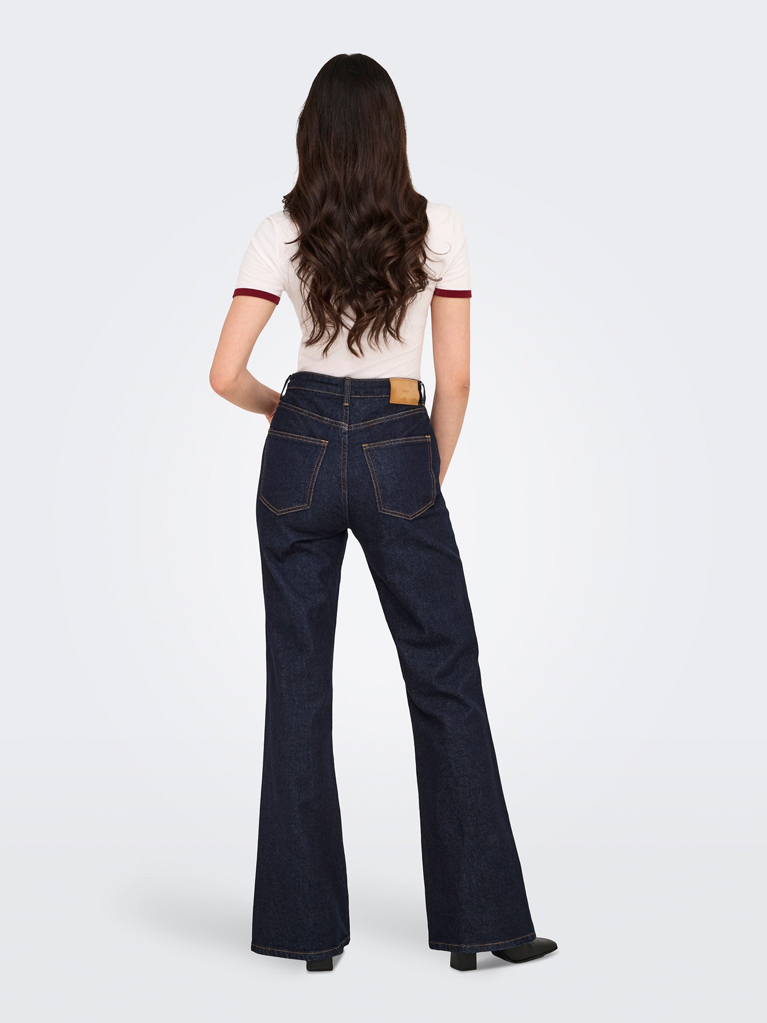 Γυναικείο παντελόνι τζιν ONLJUICY HW FLARED WESTERN DNM MAE 15352044 | 15352044