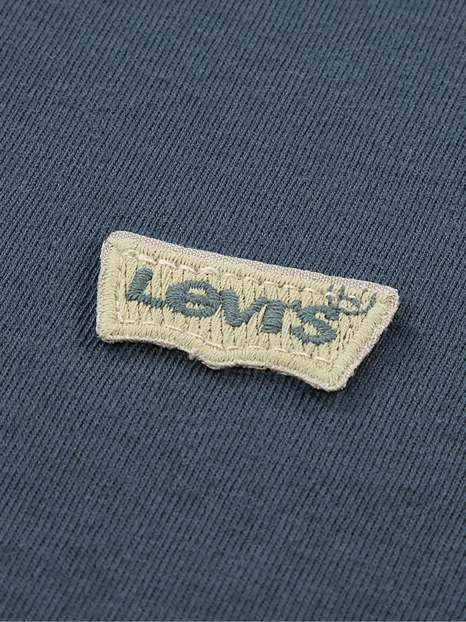 10256291-563_3.jpg