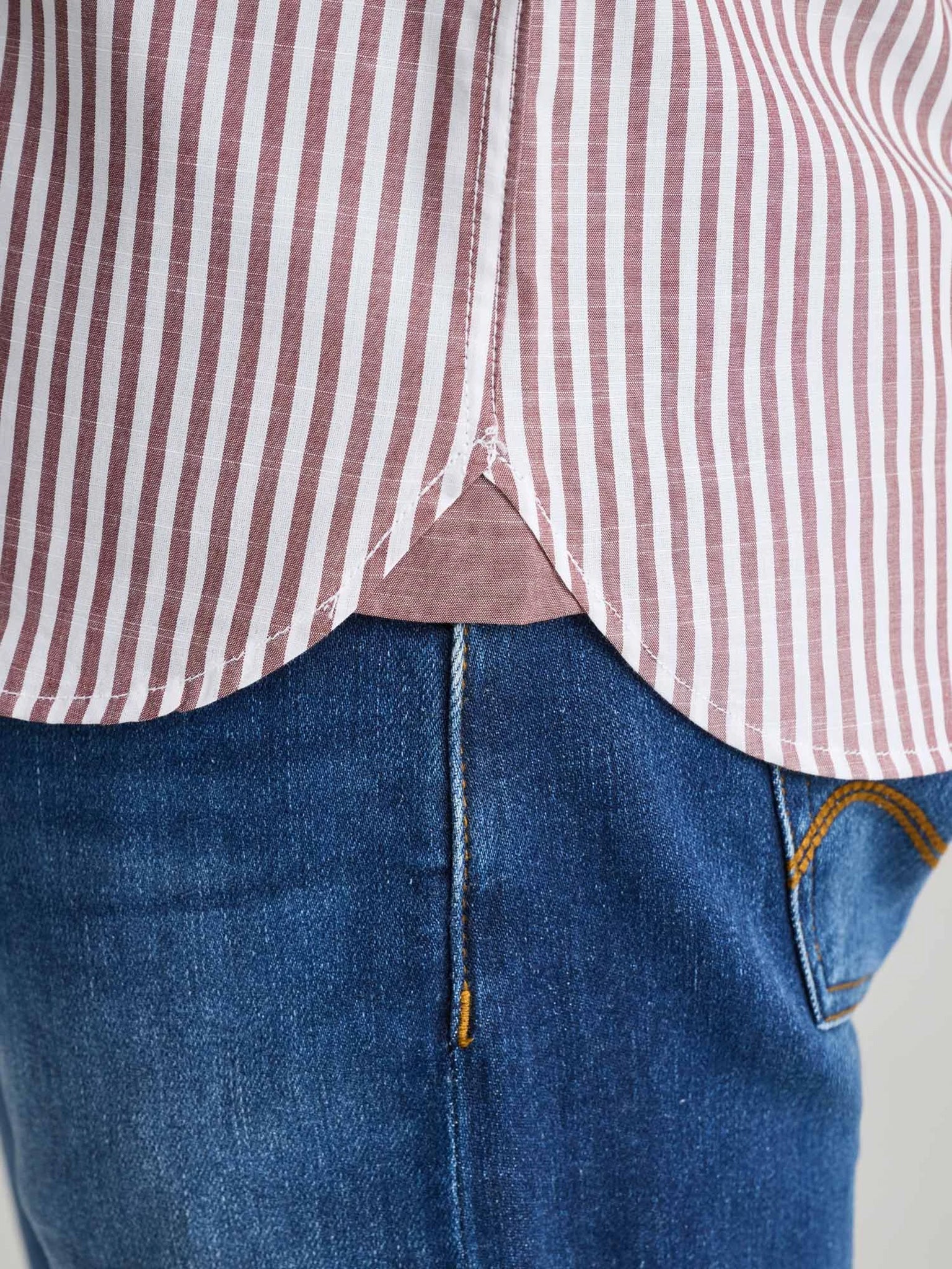 Ανδρικό πουκάμισο ριγέ maroon/white 24NG.BX235/1B.1 | 24NG.BX235/1B.1