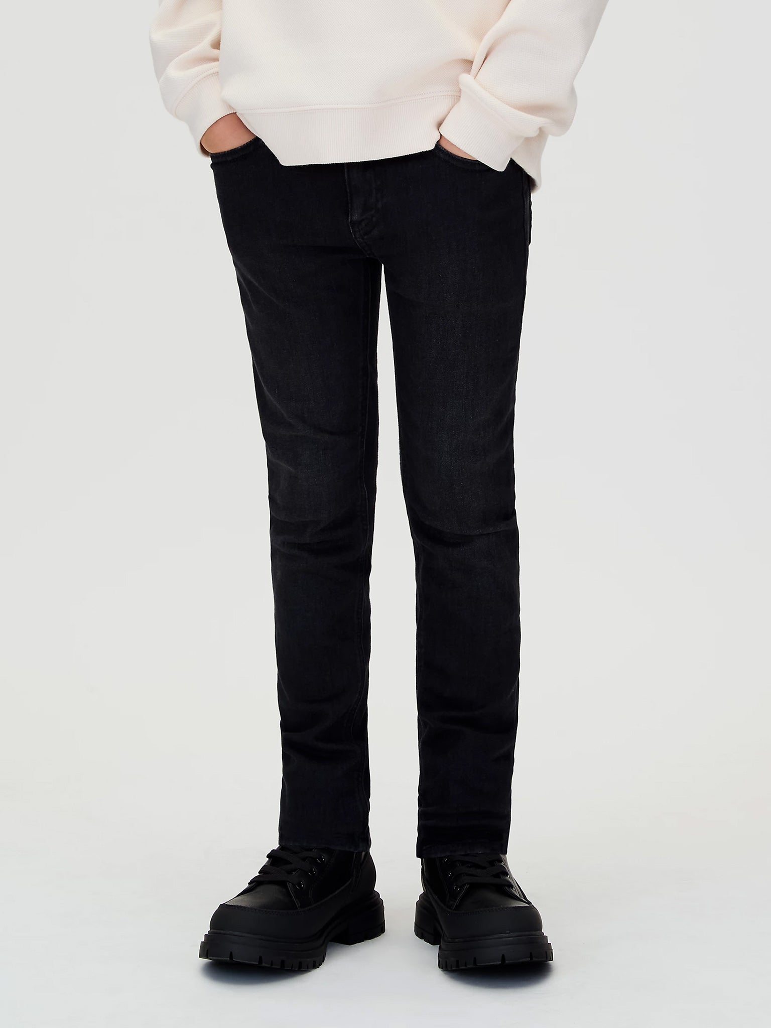 Παιδικό παντελόνι τζιν SLIM ESS WASHED BLACK COMFORT IB0IB025481BY | IB0IB025481BY